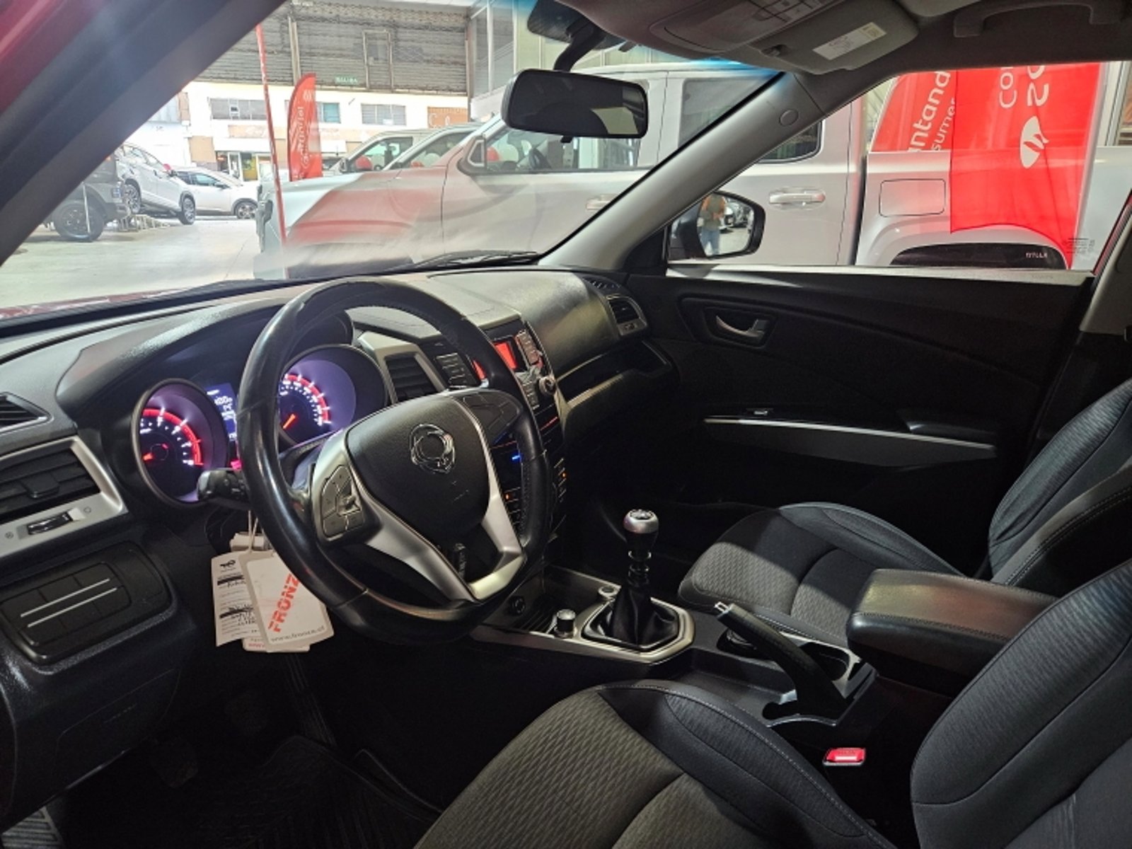 SsangYong Tivoli 1.6 2018 - Imagen 12 de 20
