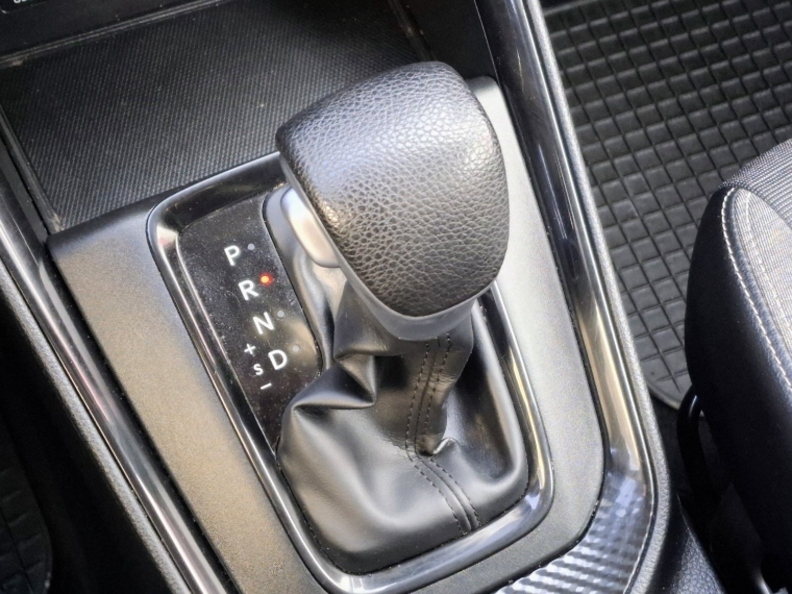 KIA Sonet 1.5 Aut 2025 - Imagen 14 de 20