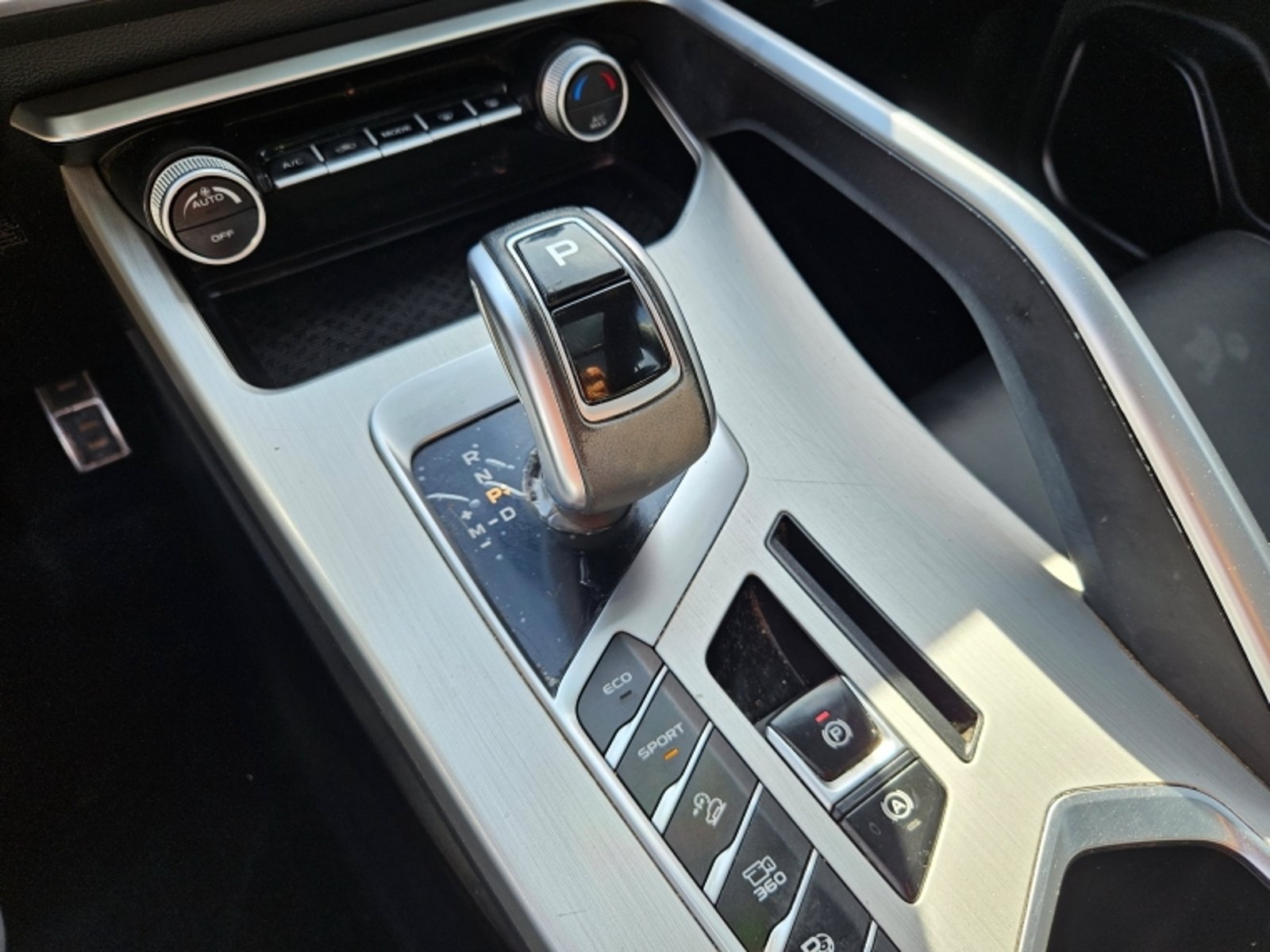 GEELY Coolray 1.5 Aut 2022 - Imagen 17 de 20