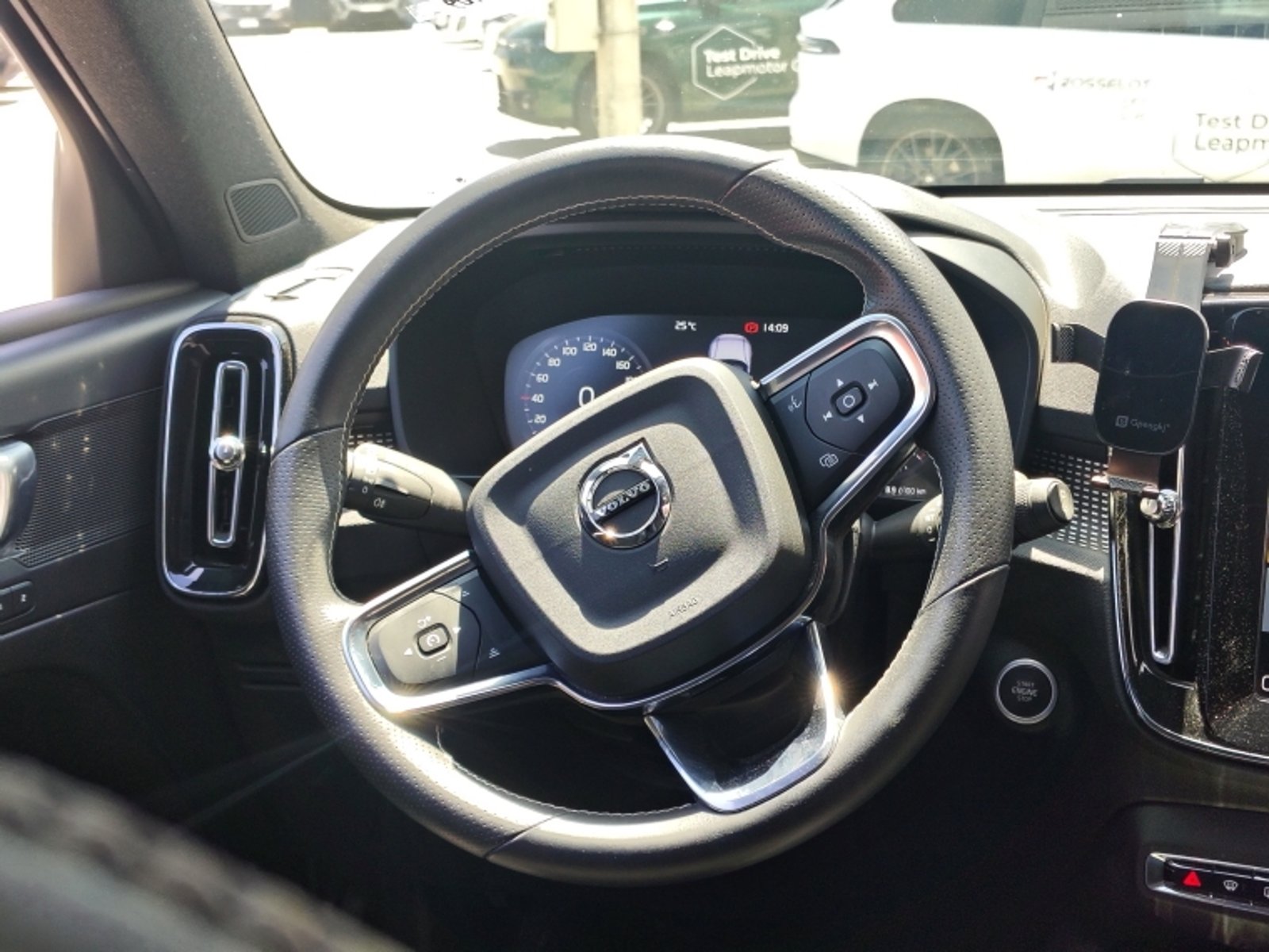 VOLVO Xc40 T4 Fwd 2.0 Aut 2021 - Imagen 11 de 20
