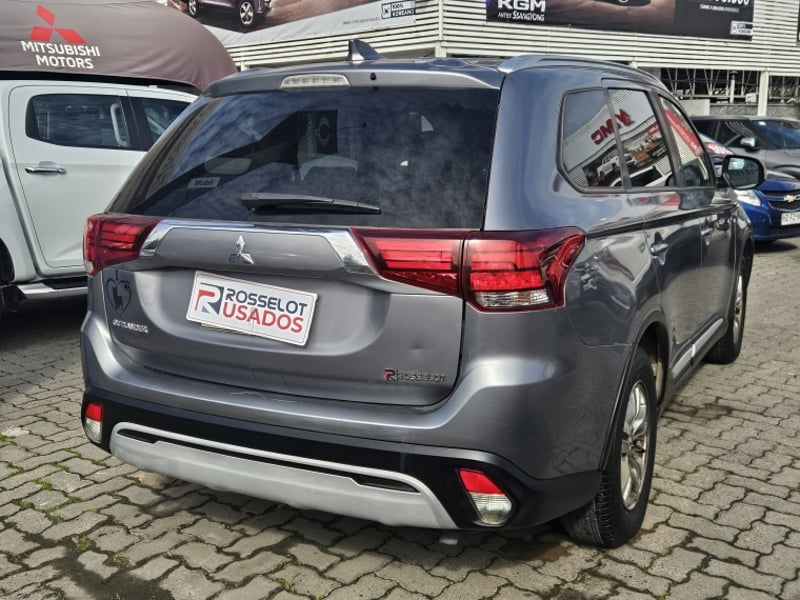 Mitsubishi Outlander 2.0 2021 - Imagen 4 de 20