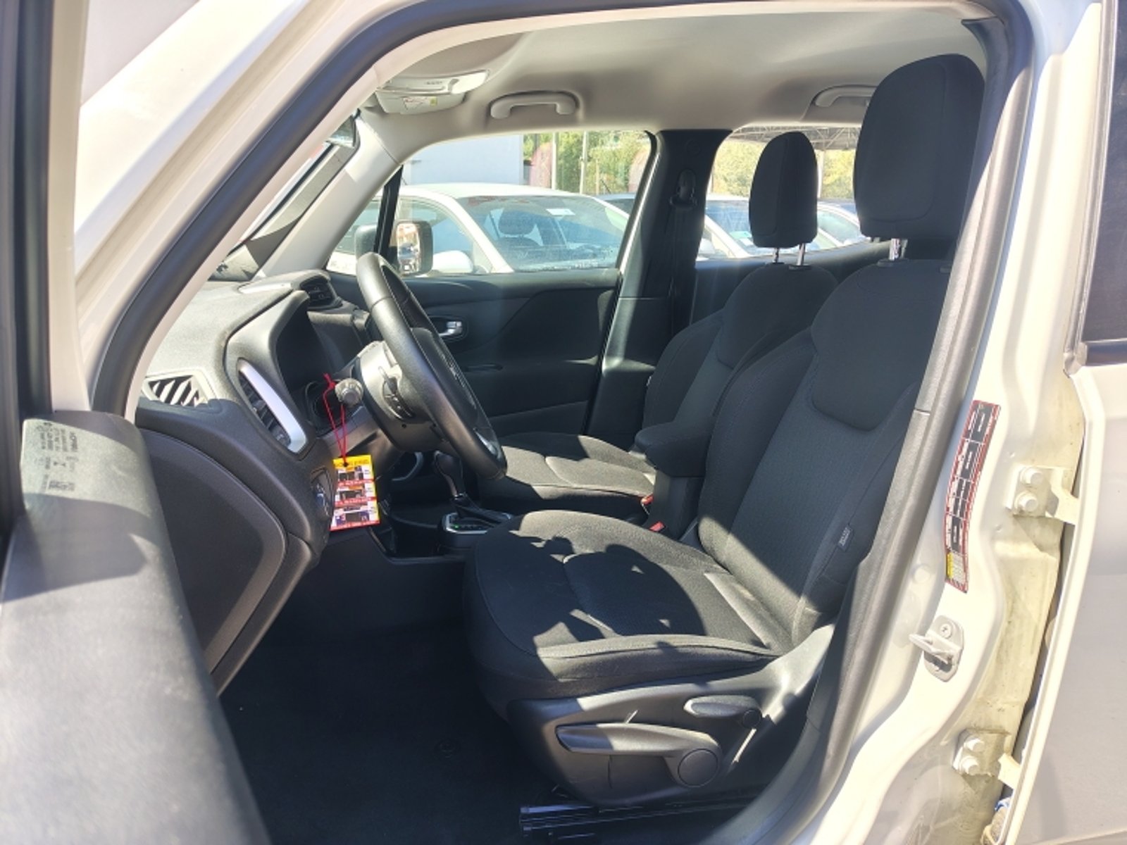 JEEP Renegade Sport Lx 1.8 Aut 2023 - Imagen 11 de 19