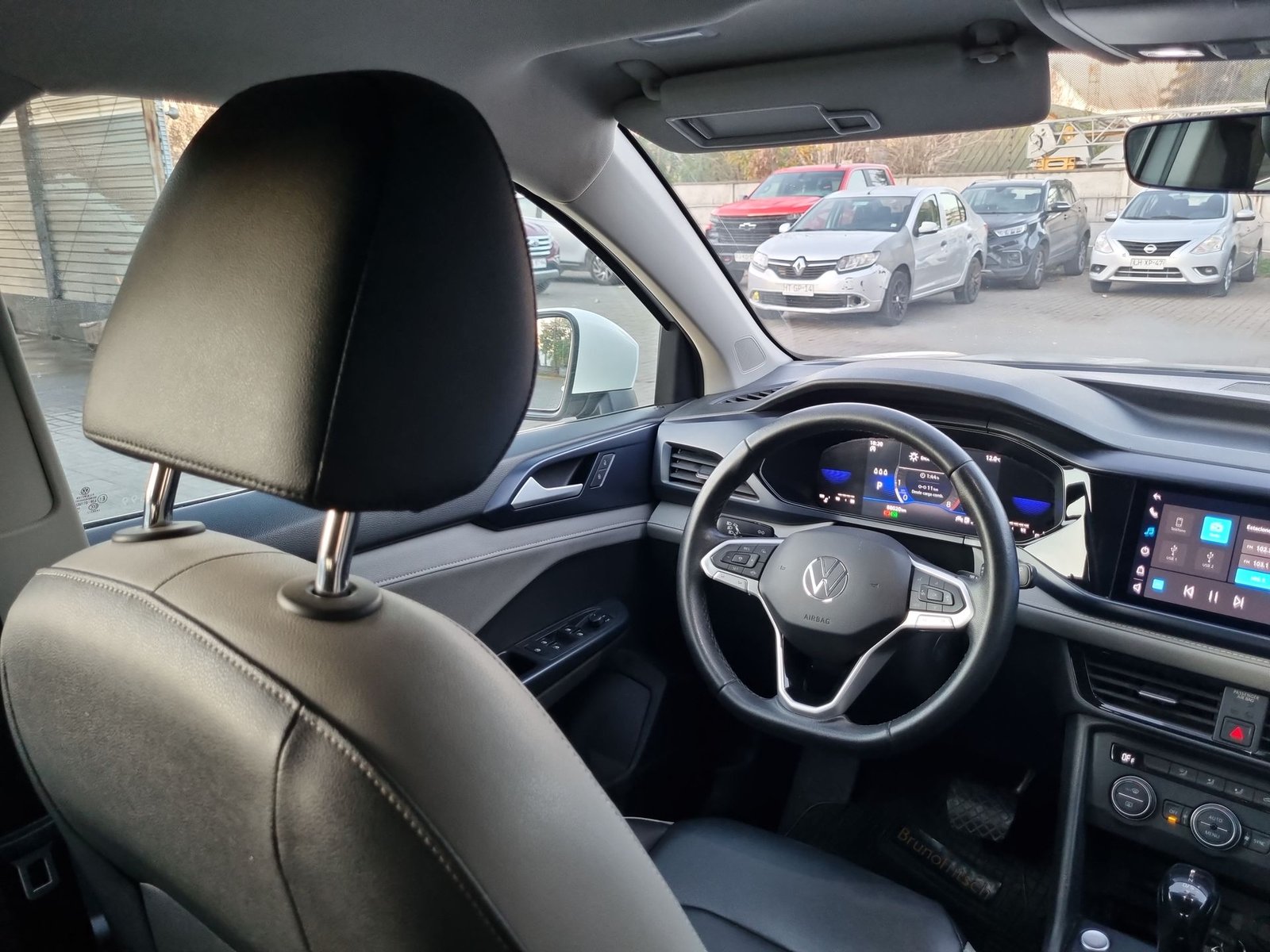 Volkswagen TAOS TSI 1.4 AT 2023 - Imagen 15 de 20