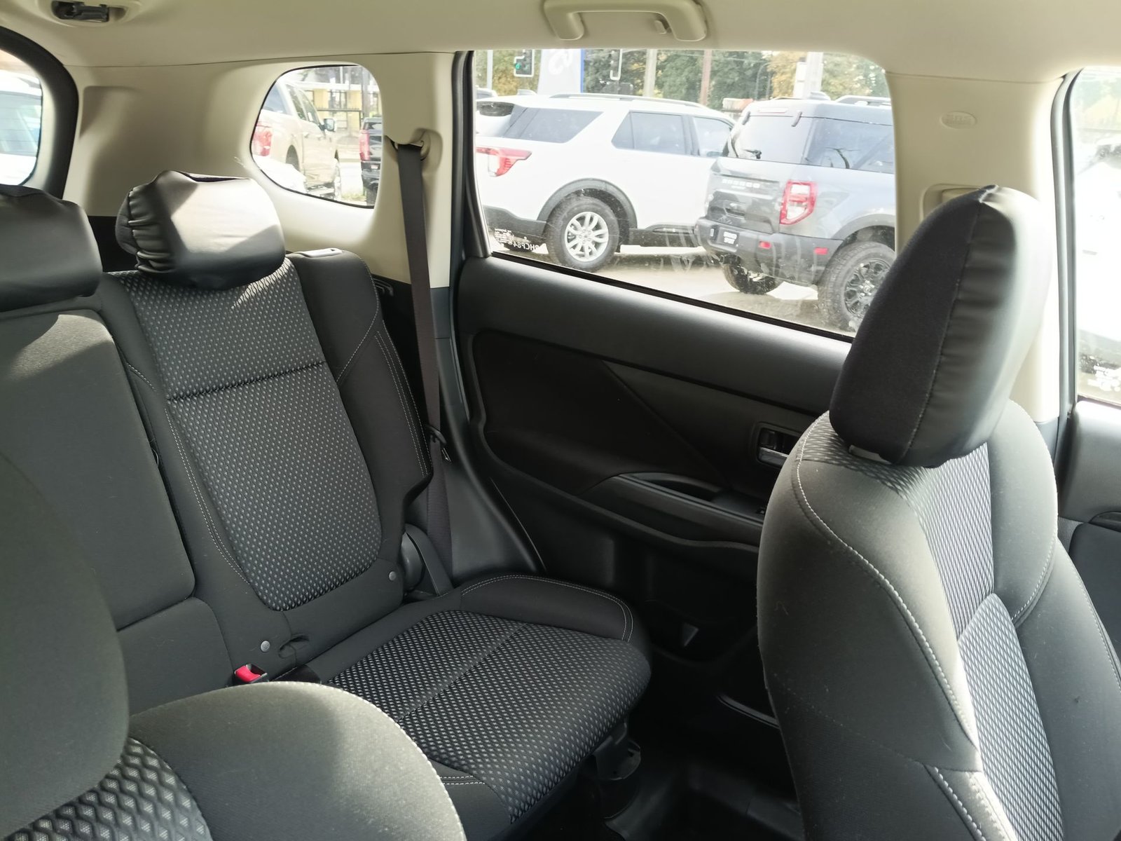 Mitsubishi OUTLANDER 2022 - Imagen 14 de 20