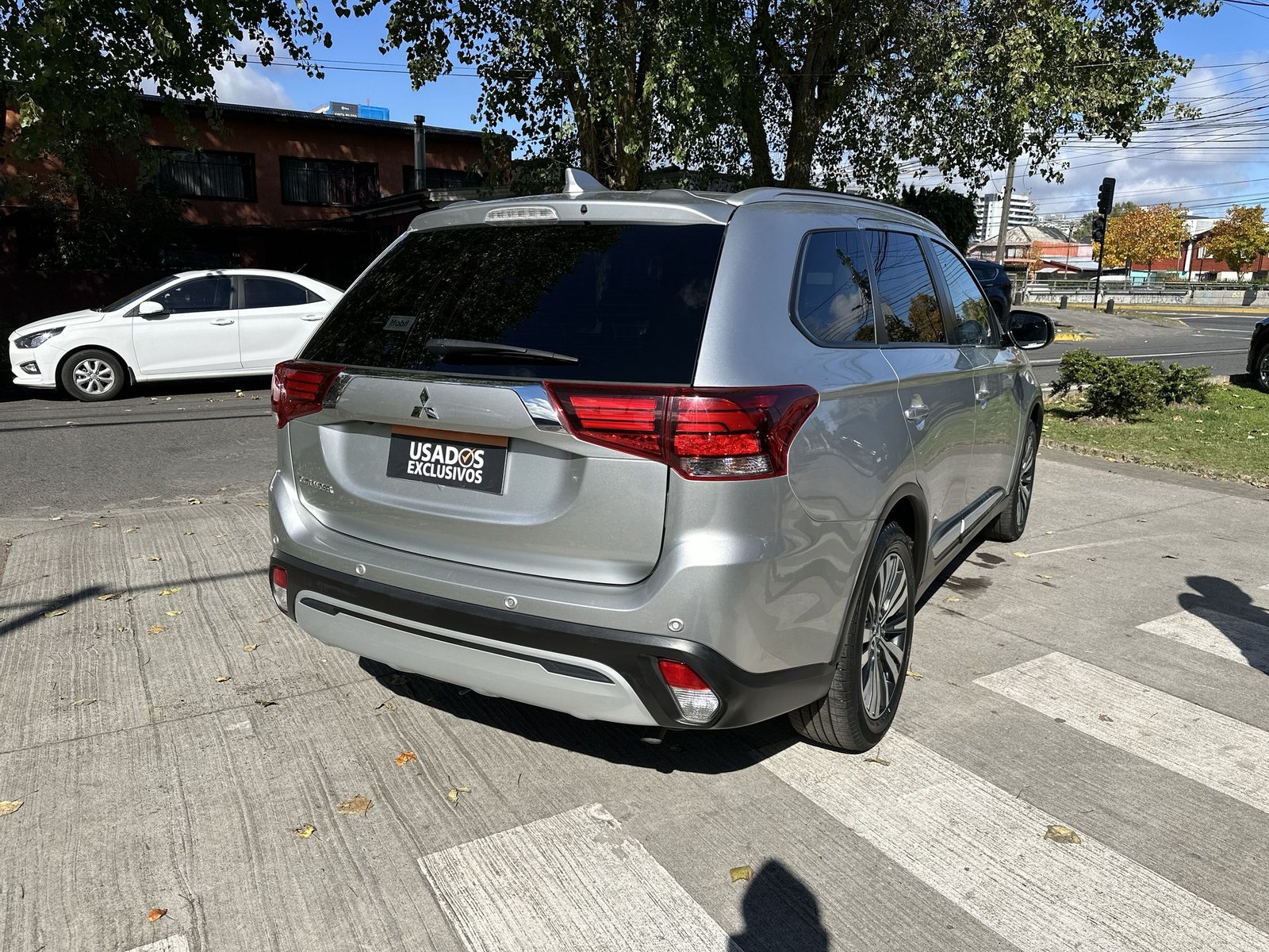 Mitsubishi OUTLANDER CVT 2.0 AUT 2023 - Imagen 10 de 20