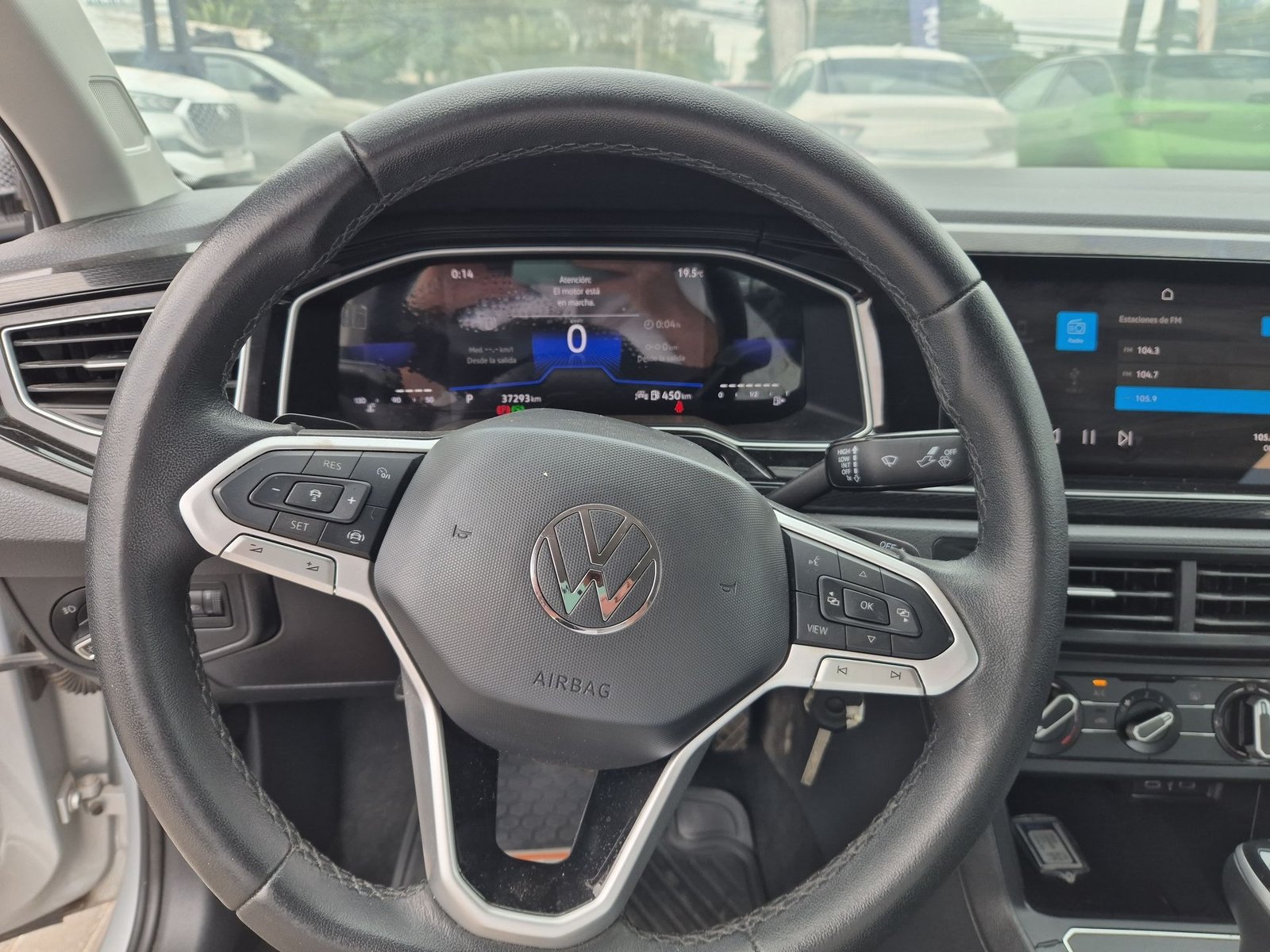 Volkswagen VIRTUS TSI 1.0 AUT 2024 - Imagen 18 de 20