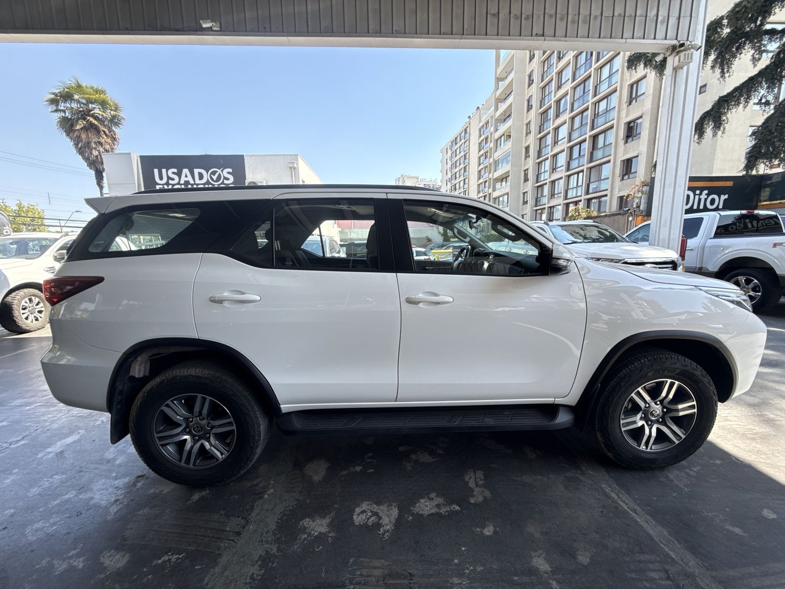 Toyota FORTUNER SRV 2.7 AUT 2023 - Imagen 9 de 20