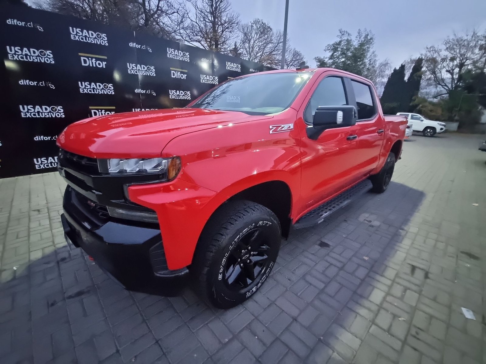 Chevrolet SILVERADO DCAB 4X4 5.3 AT 2021 - Imagen 4 de 20