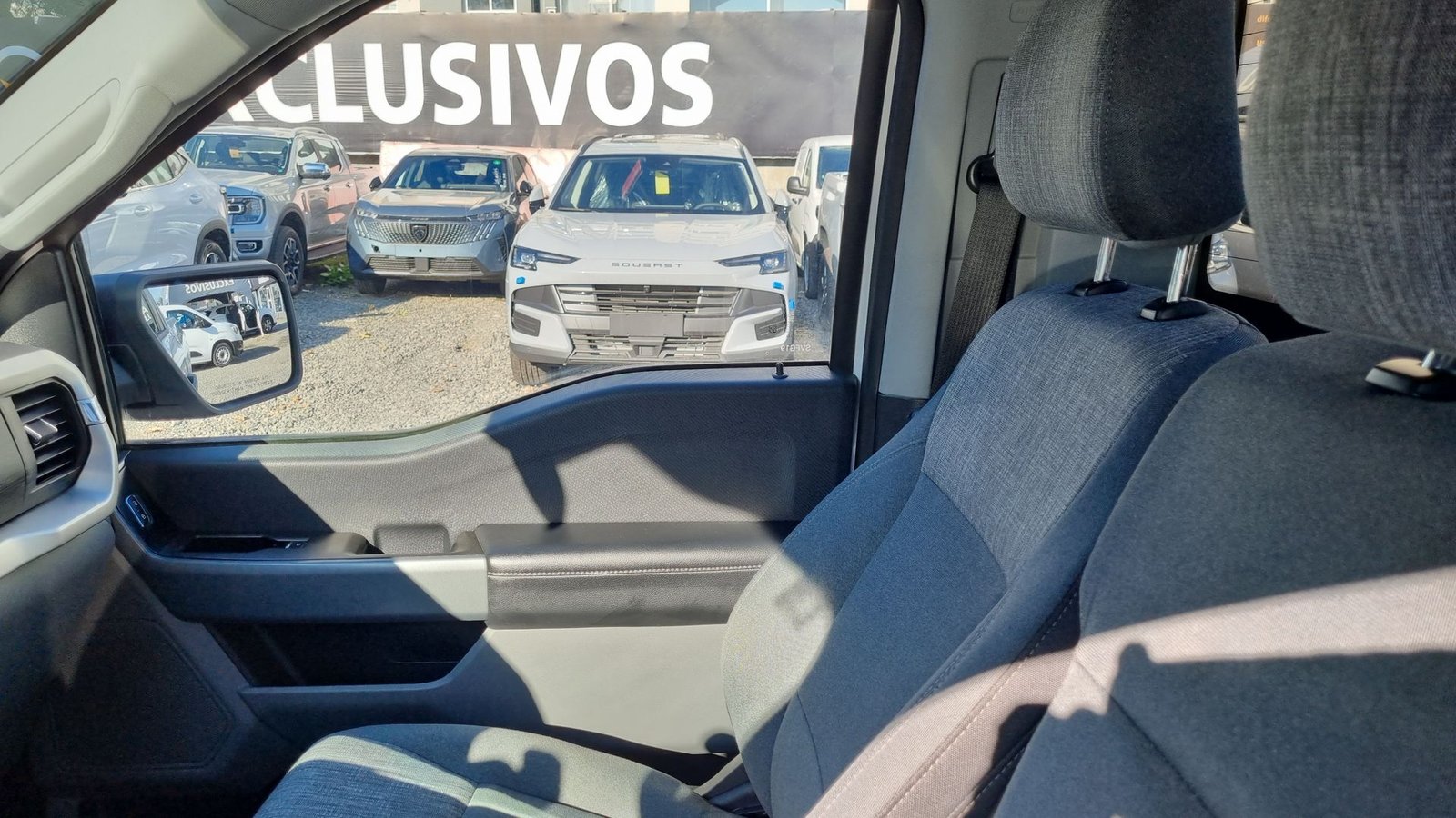 Ford F-150 2023 - Imagen 12 de 20