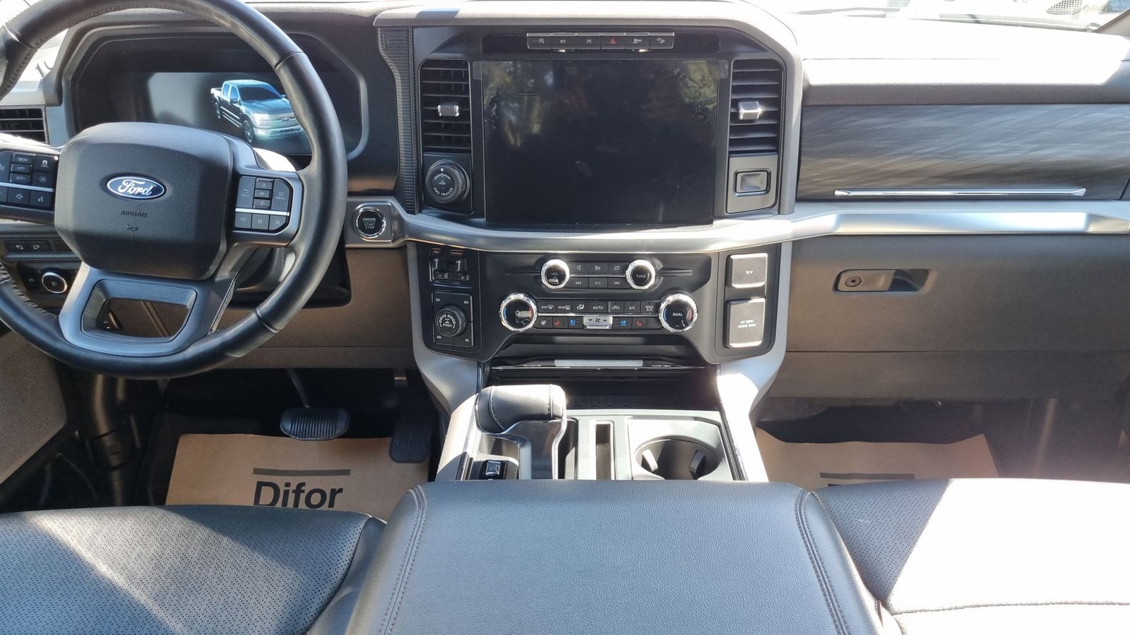 Ford F-150 F150 LARIAT LUX 4X4 5.0 AUT 2025 - Imagen 10 de 15