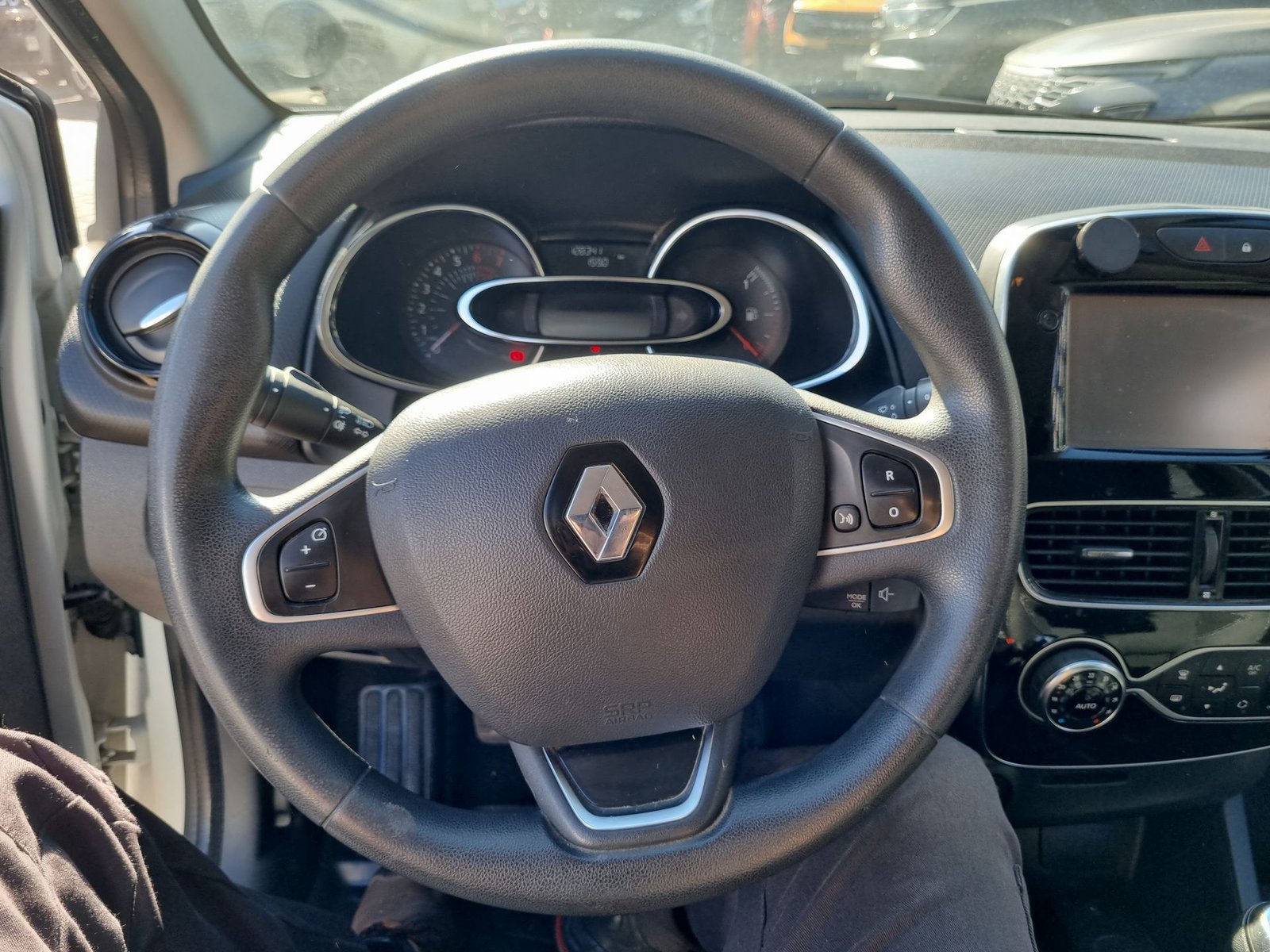 Renault CLIO HB EXPRESSION 1.2 2017 - Imagen 20 de 20