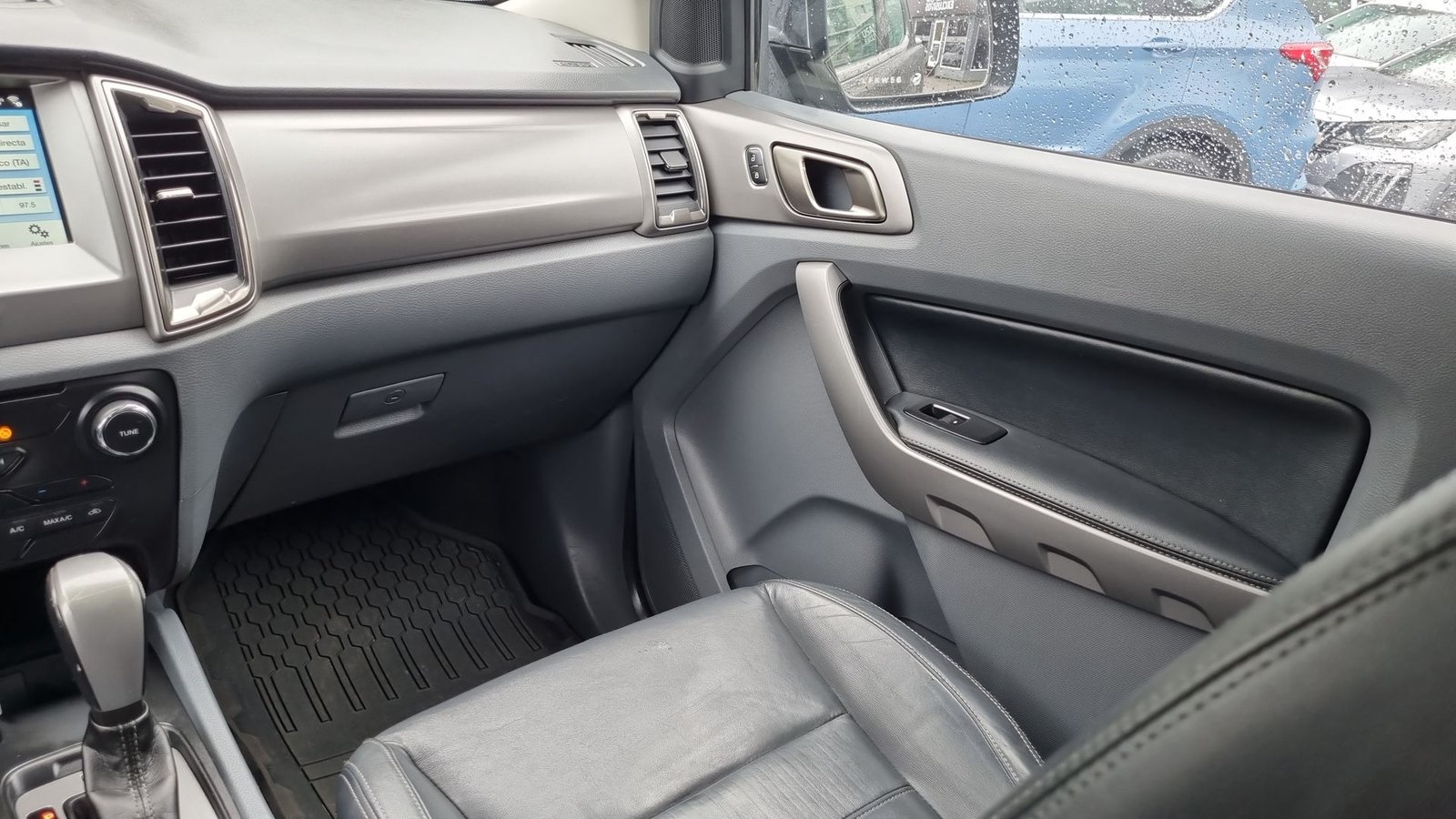 Ford RANGER LTD 4X4 3.2 AT 2019 - Imagen 11 de 20
