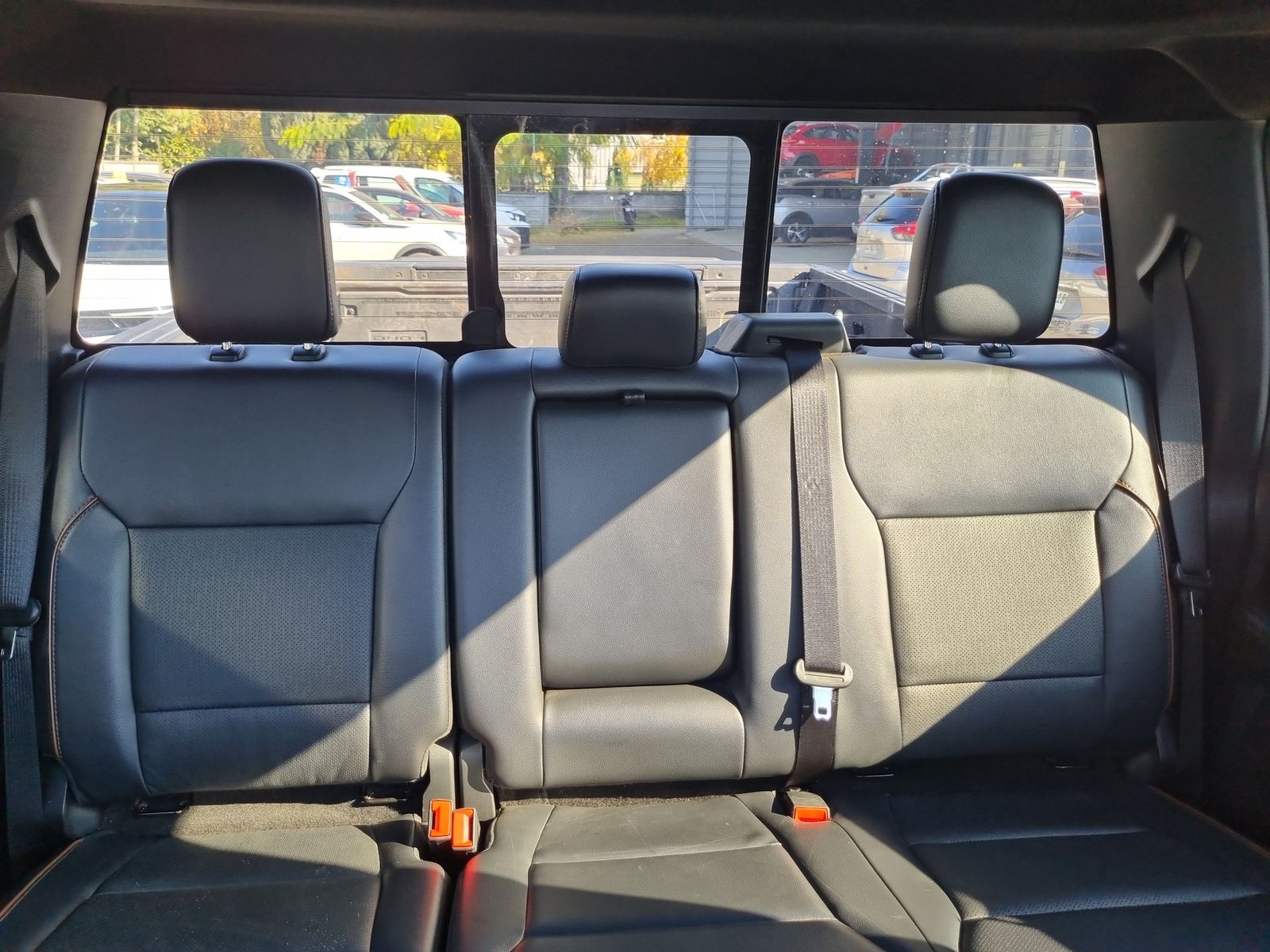 Ford F-150 F150 LARIAT LUX 4X4 5.0 AUT 2024 - Imagen 13 de 20
