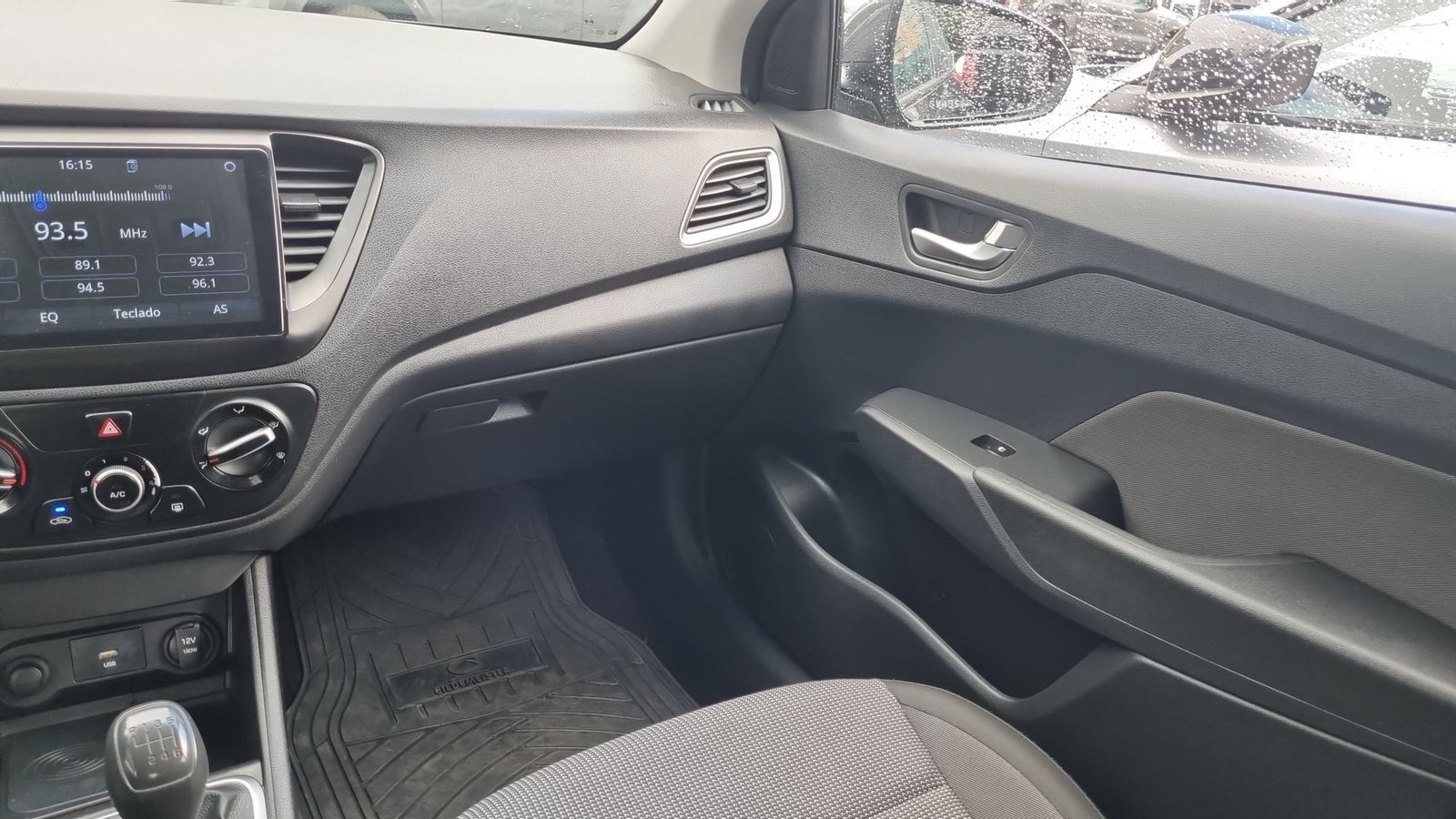Hyundai ACCENT HCI 1.4 2023 - Imagen 11 de 20