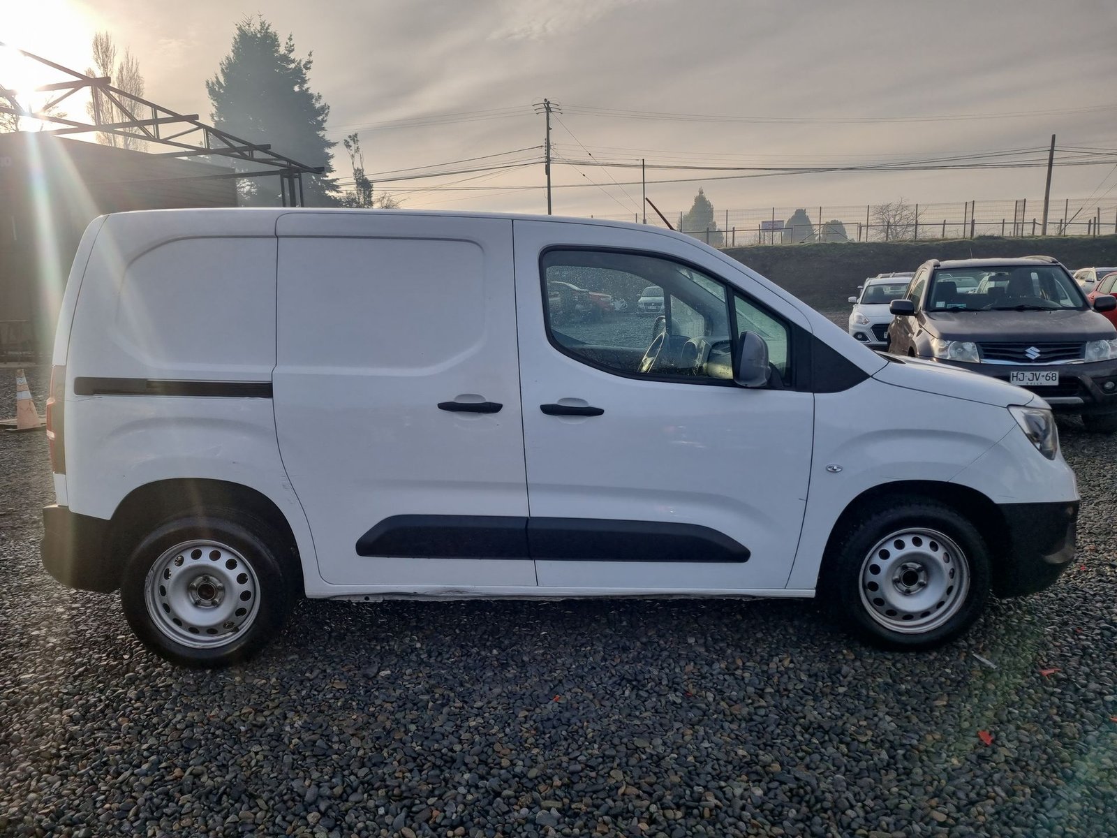Opel COMBO HDI 92 L1 5P 1.6 2021 - Imagen 9 de 15