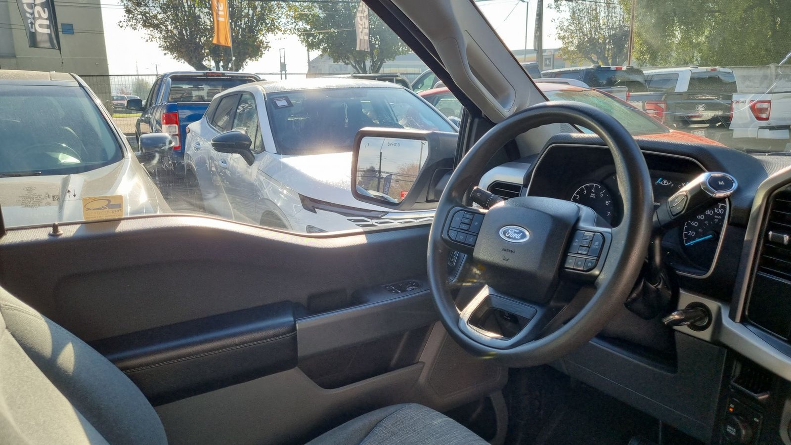 Ford F-150 2023 - Imagen 17 de 20