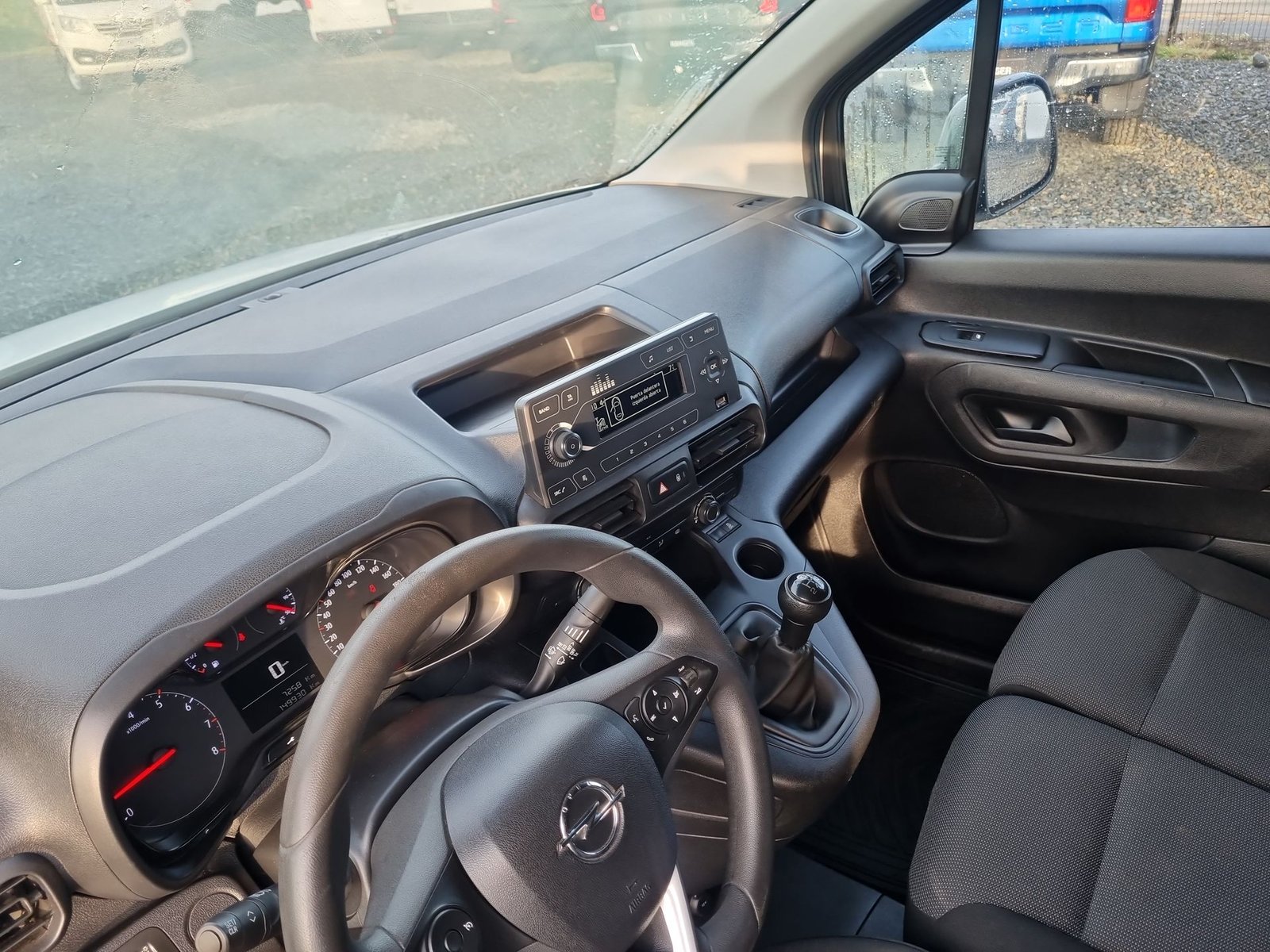 Opel COMBO HDI 92 L1 5P 1.6 2021 - Imagen 11 de 15