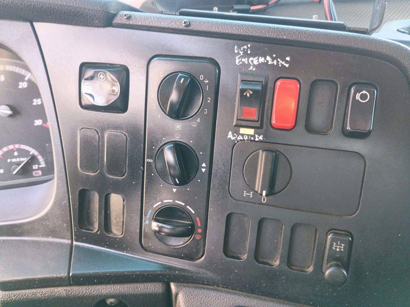 Mercedes benz ATEGO 1729 KO 48 AT 2020 - Imagen 15 de 18