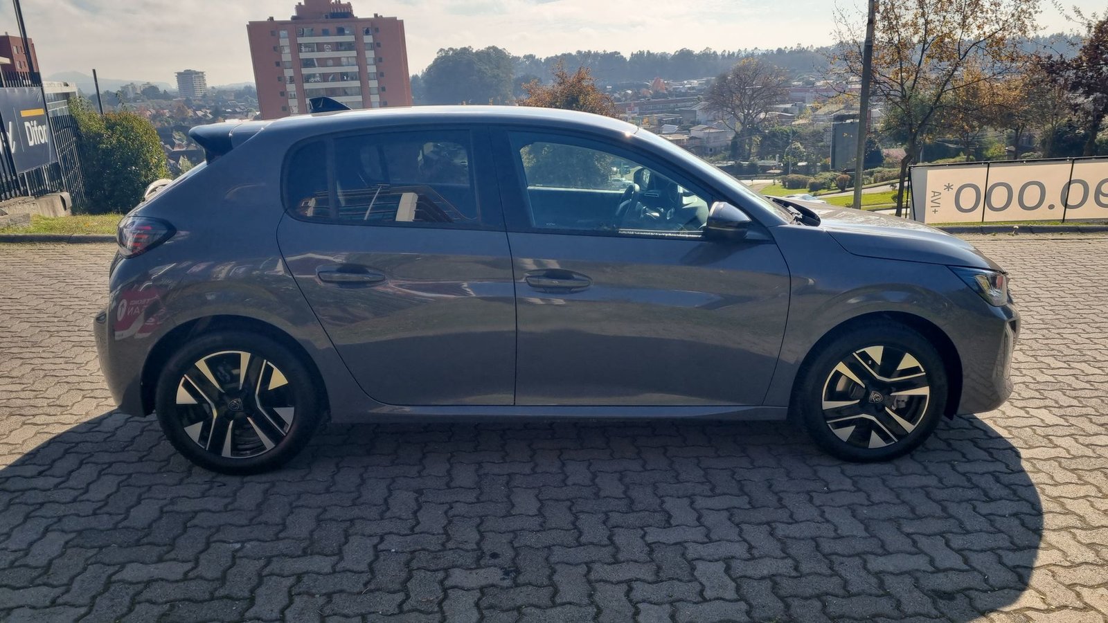 Peugeot 208 ALLURE MHEV 136 EDCT 1.2 AUT 2025 - Imagen 12 de 20