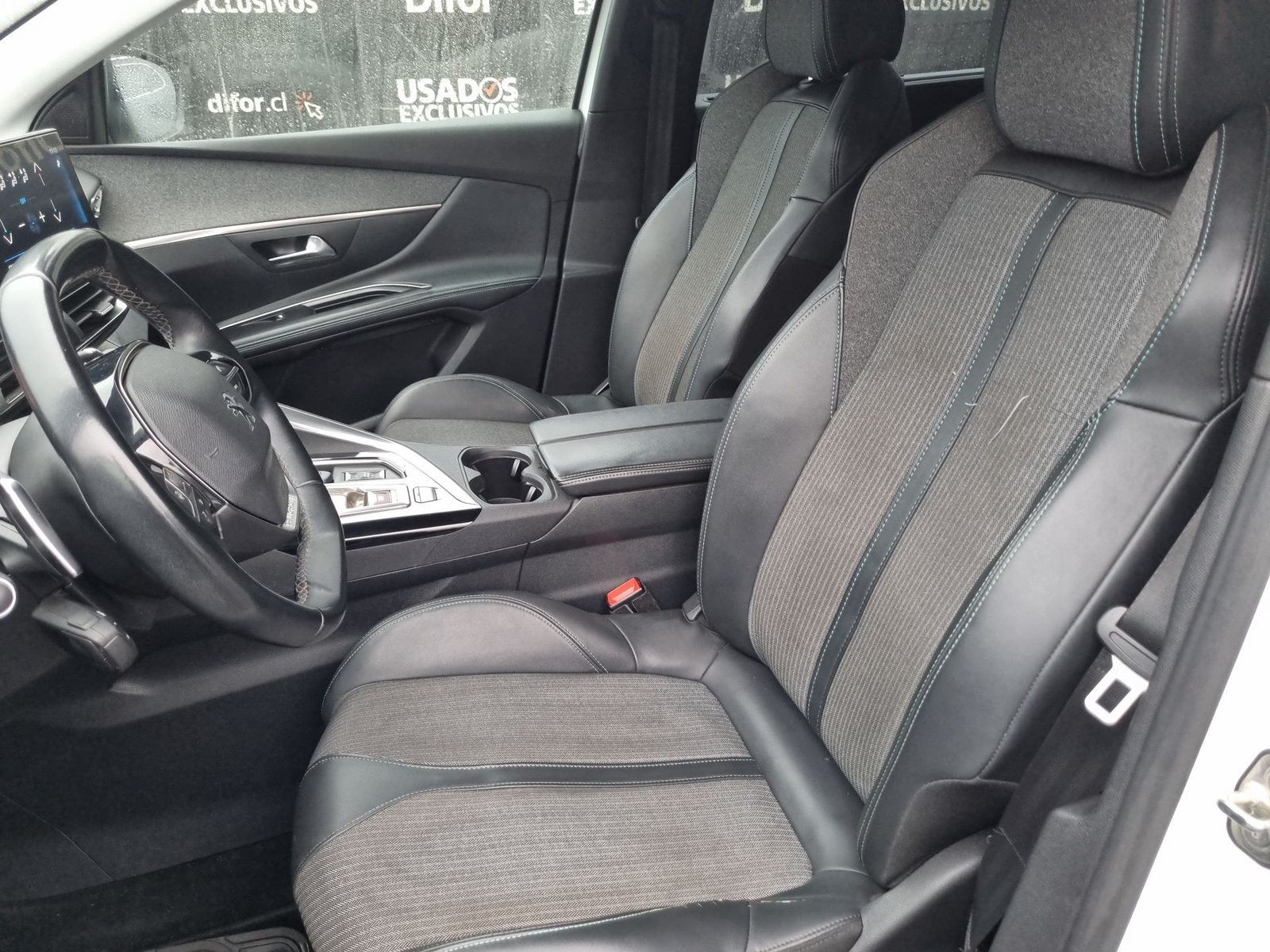 Peugeot 5008 ALLURE 1.5 AUT 2021 - Imagen 17 de 20