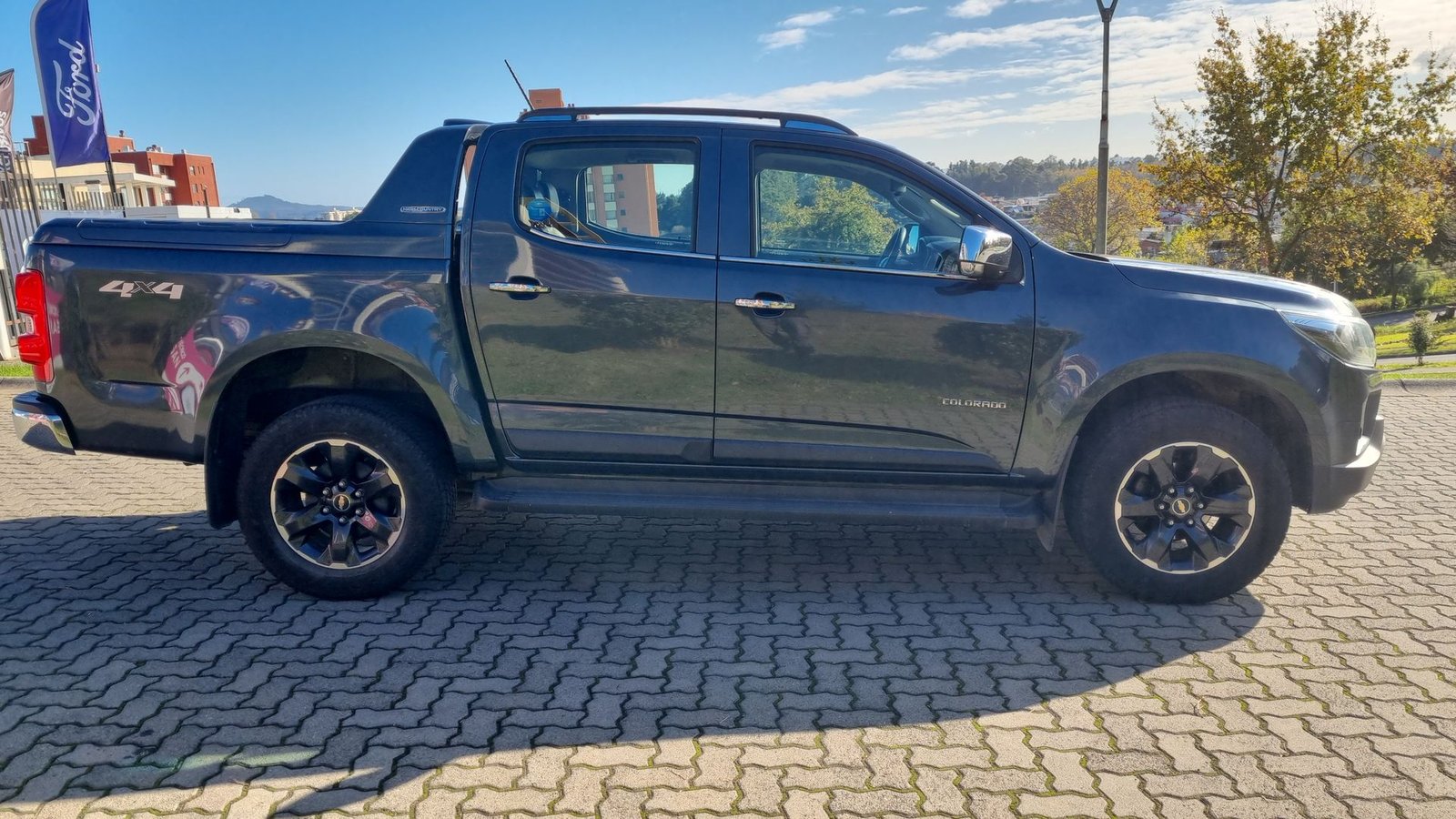 Chevrolet COLORADO DCAB 4X4 2.8 AT 2023 - Imagen 12 de 20