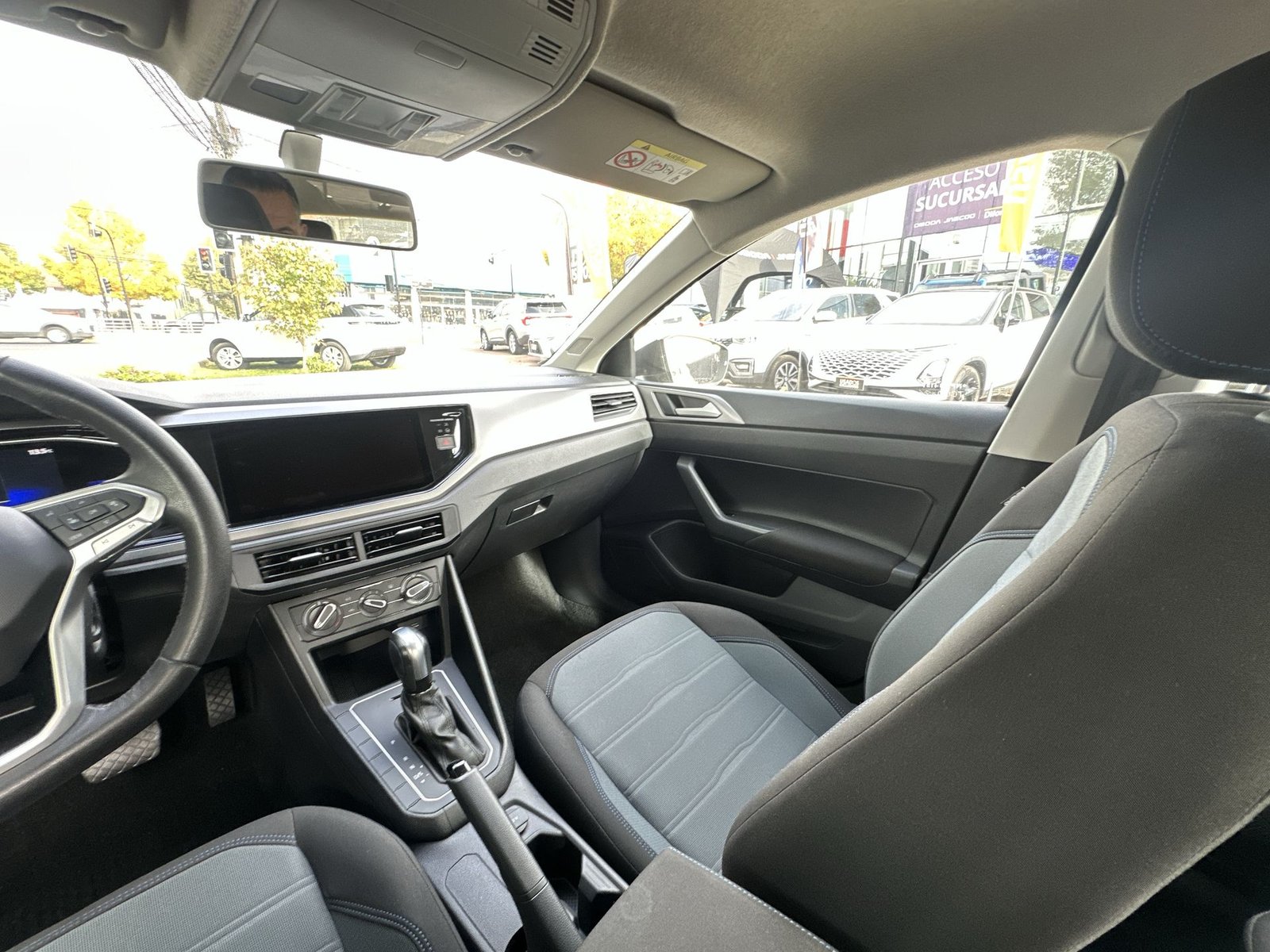 Volkswagen NIVUS TSI 1.0 AUT 2023 - Imagen 13 de 20