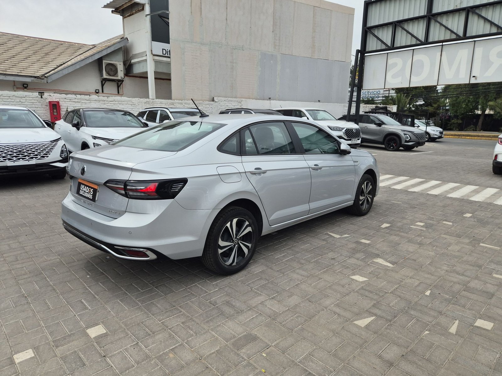 Volkswagen VIRTUS TSI 1.0 AUT 2024 - Imagen 11 de 20