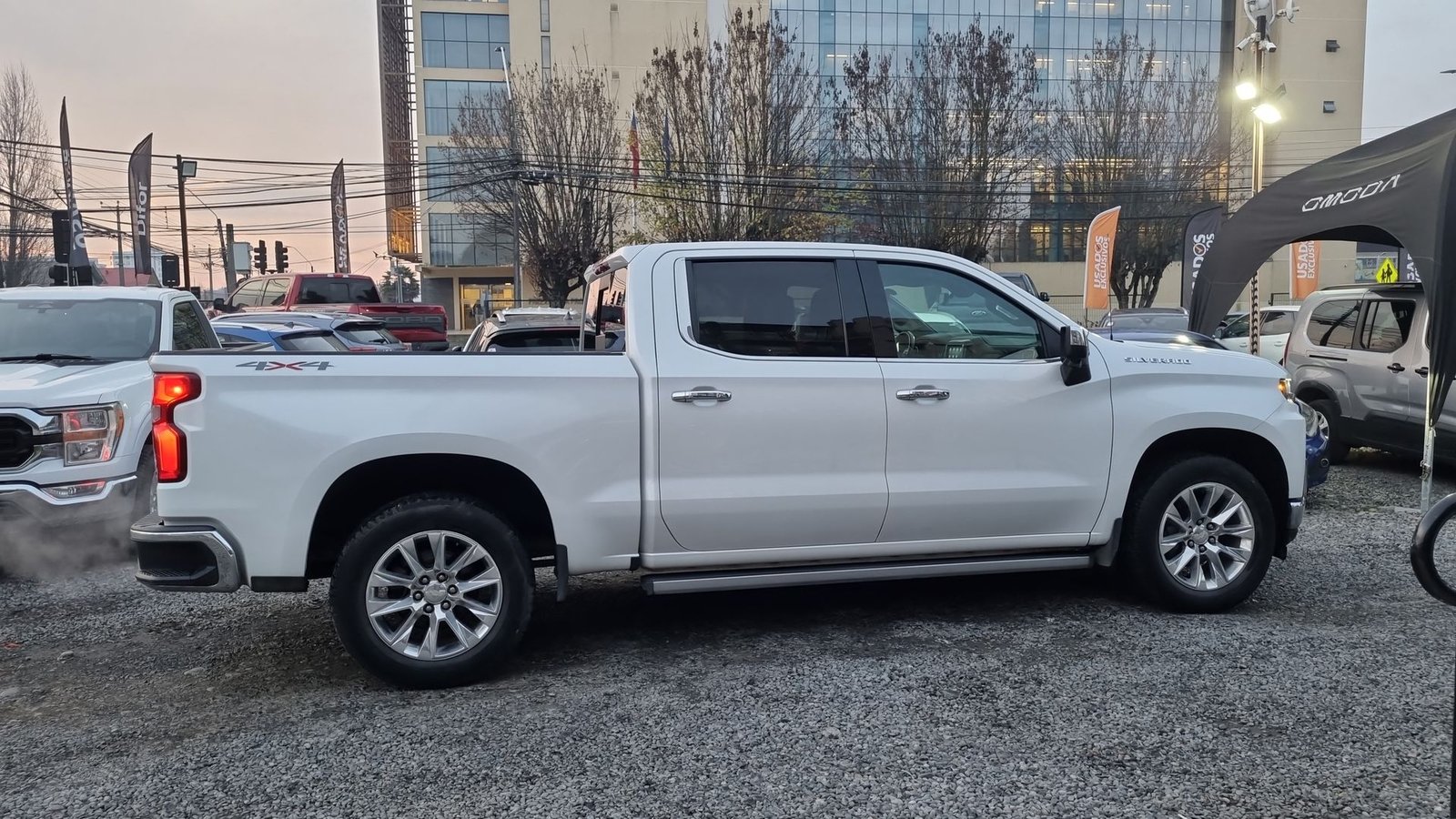 Chevrolet SILVERADO DCAB LTZ 5.3 AUT 2019 - Imagen 9 de 15