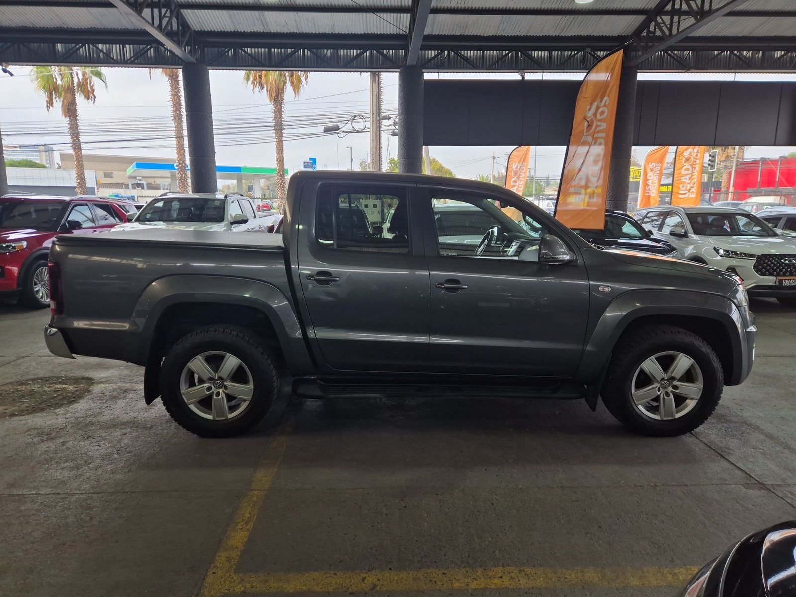 Volkswagen AMAROK HIGHLINE 4X4 2.0 AUT 2021 - Imagen 12 de 20