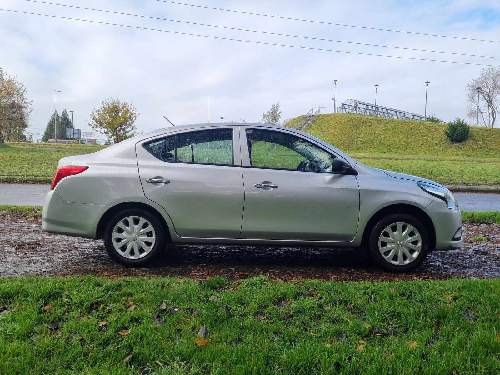 Nissan VERSA SEDAN 1.6 2021 - Imagen 5 de 20