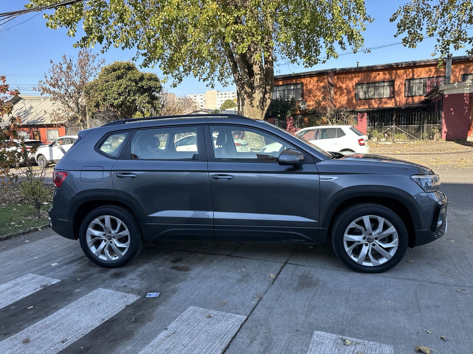 Volkswagen TAOS TSI 1.4 AT 2023 - Imagen 12 de 20