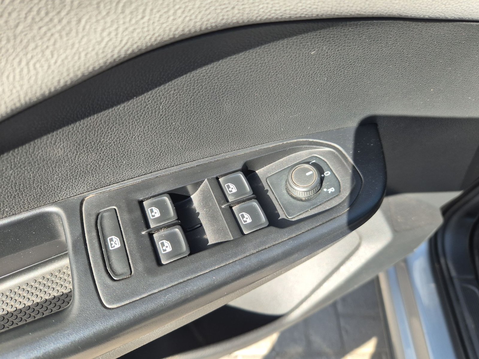Volkswagen TAOS TSI 1.4 AT 2022 - Imagen 17 de 20