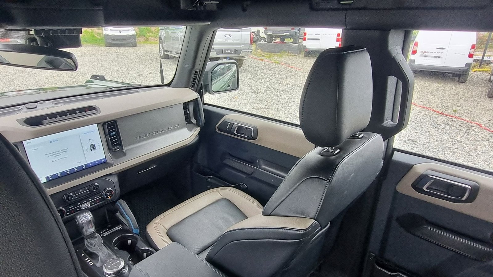 Ford BRONCO WILDTRAK 4X4 2.7 AUT 2025 - Imagen 15 de 20
