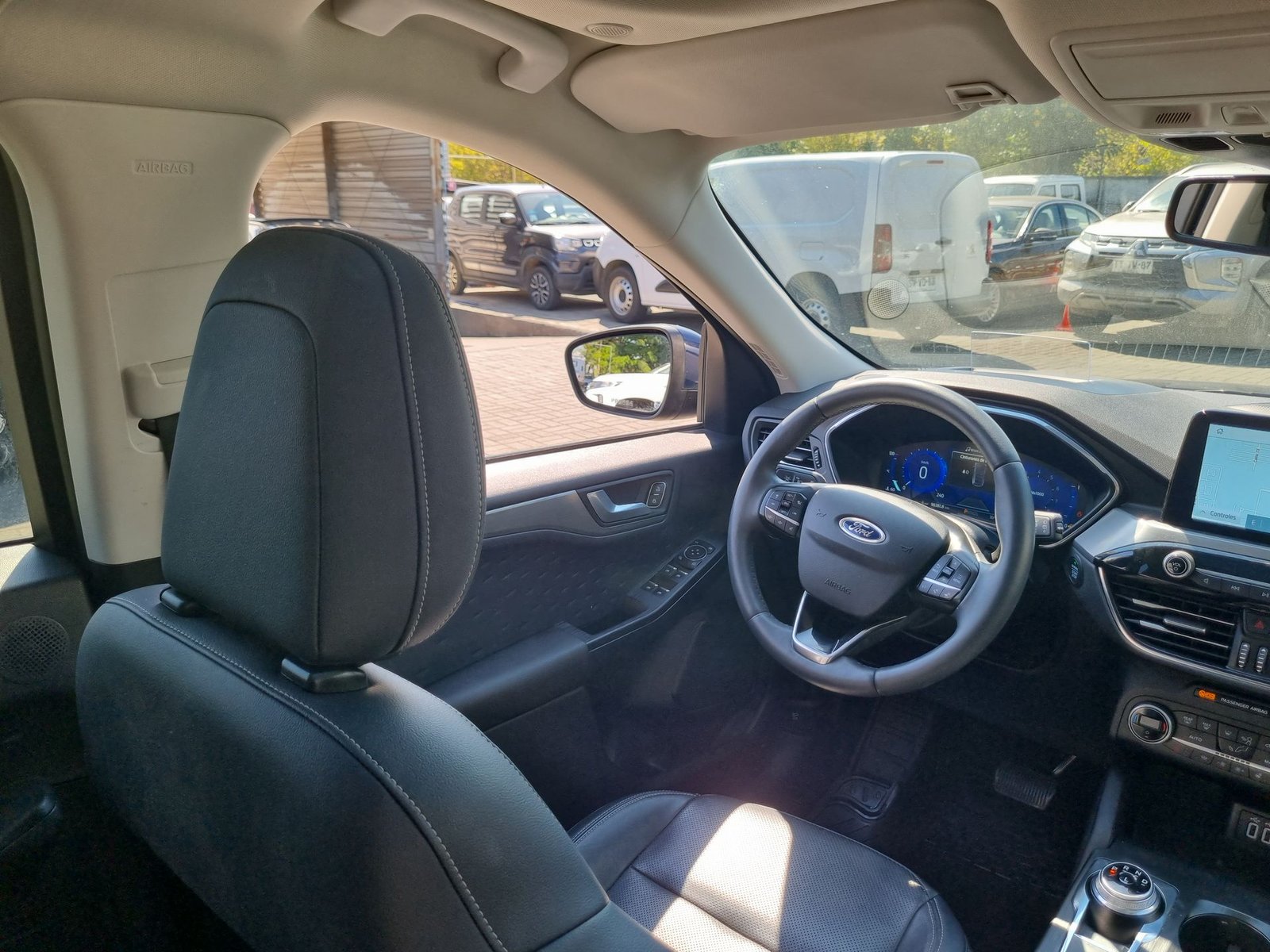 Ford ESCAPE TITANIUM 4X4 2.0 AUT 2021 - Imagen 15 de 20