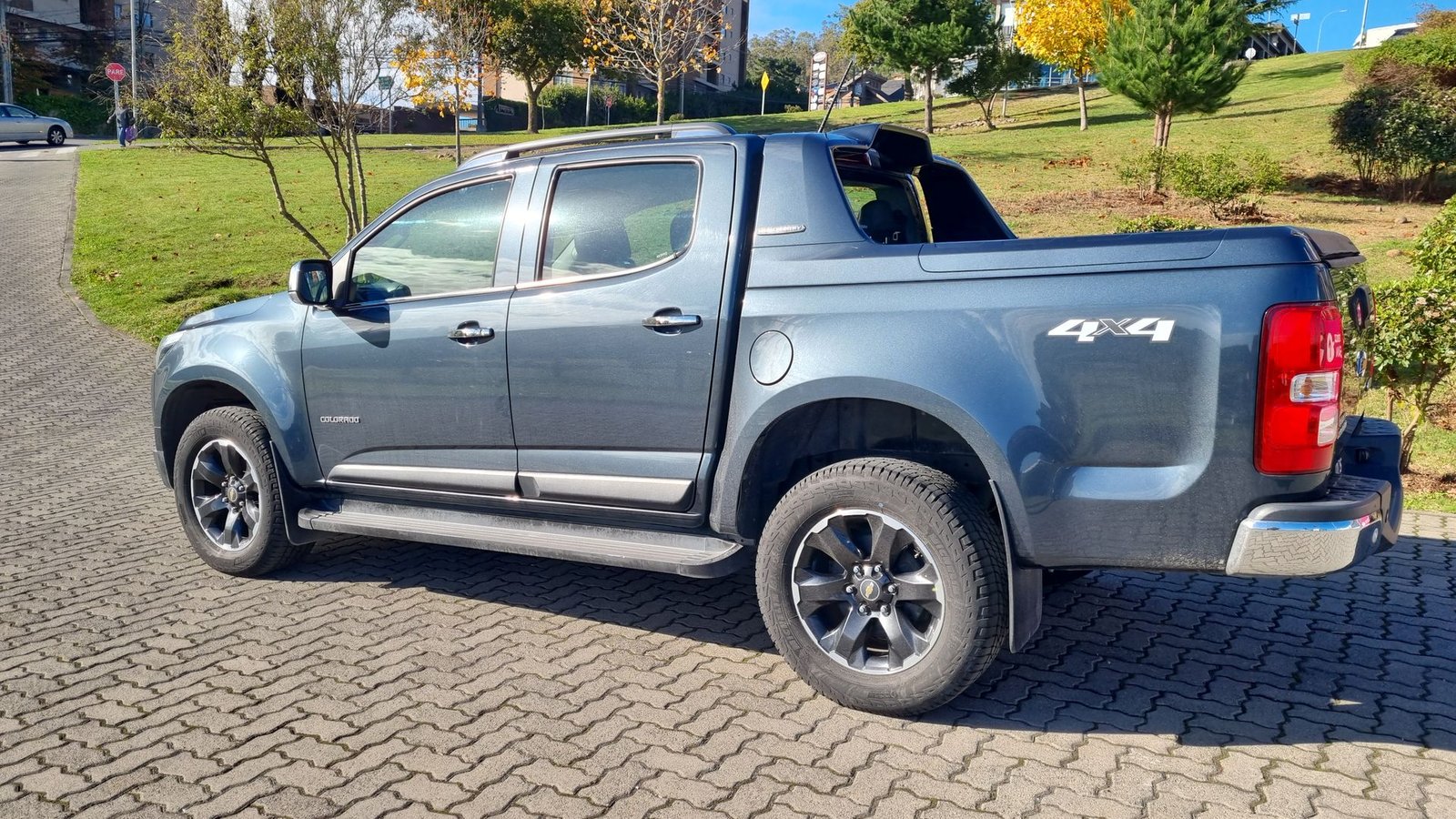 Chevrolet COLORADO DCAB 4X4 2.8 AT 2023 - Imagen 7 de 20