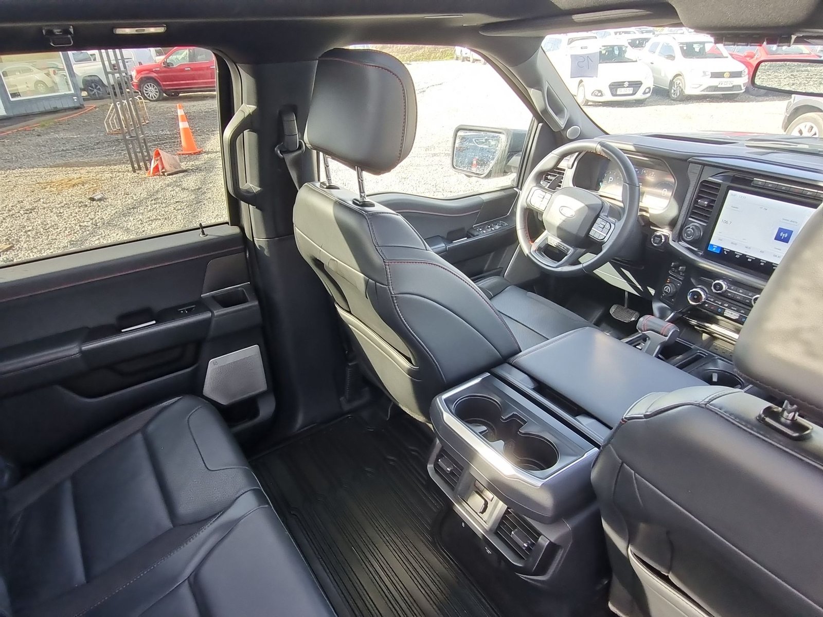 Ford F-150 RAPTOR F150 CC RAPTOR 4X4 3.5 AUT 2025 - Imagen 15 de 15