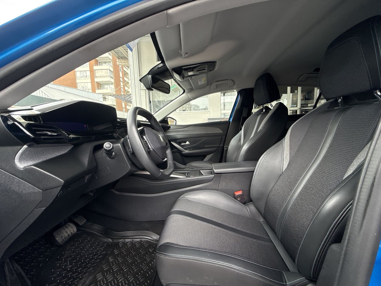 Peugeot 308 BLUEHDI 1.5 AUT 2024 - Imagen 11 de 20