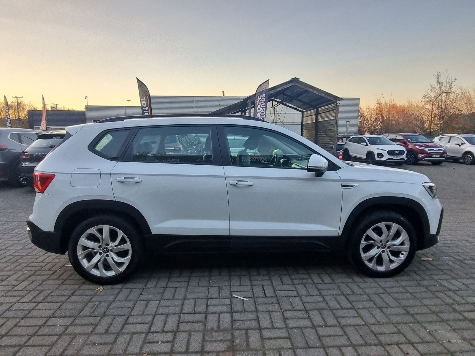 Volkswagen TAOS TSI 1.4 AT 2023 - Imagen 9 de 20