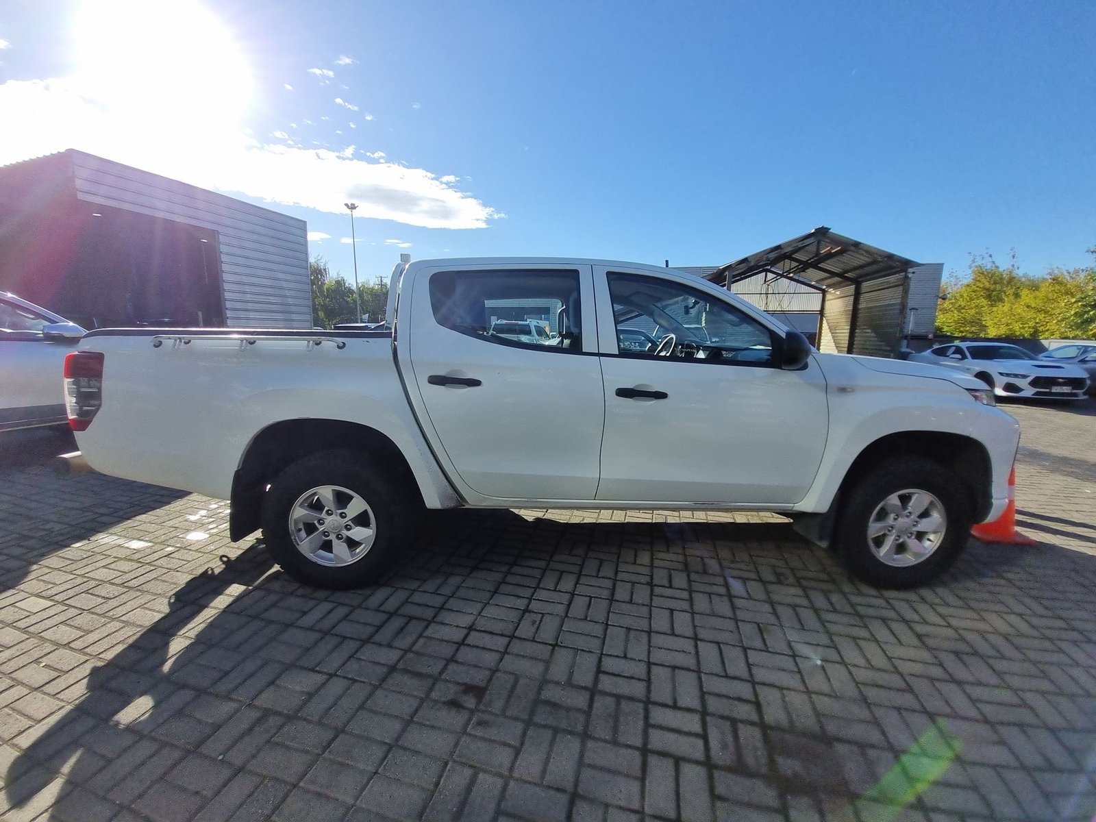 Mitsubishi L200 KATANA CRM 4X4 2.4 2022 - Imagen 9 de 20