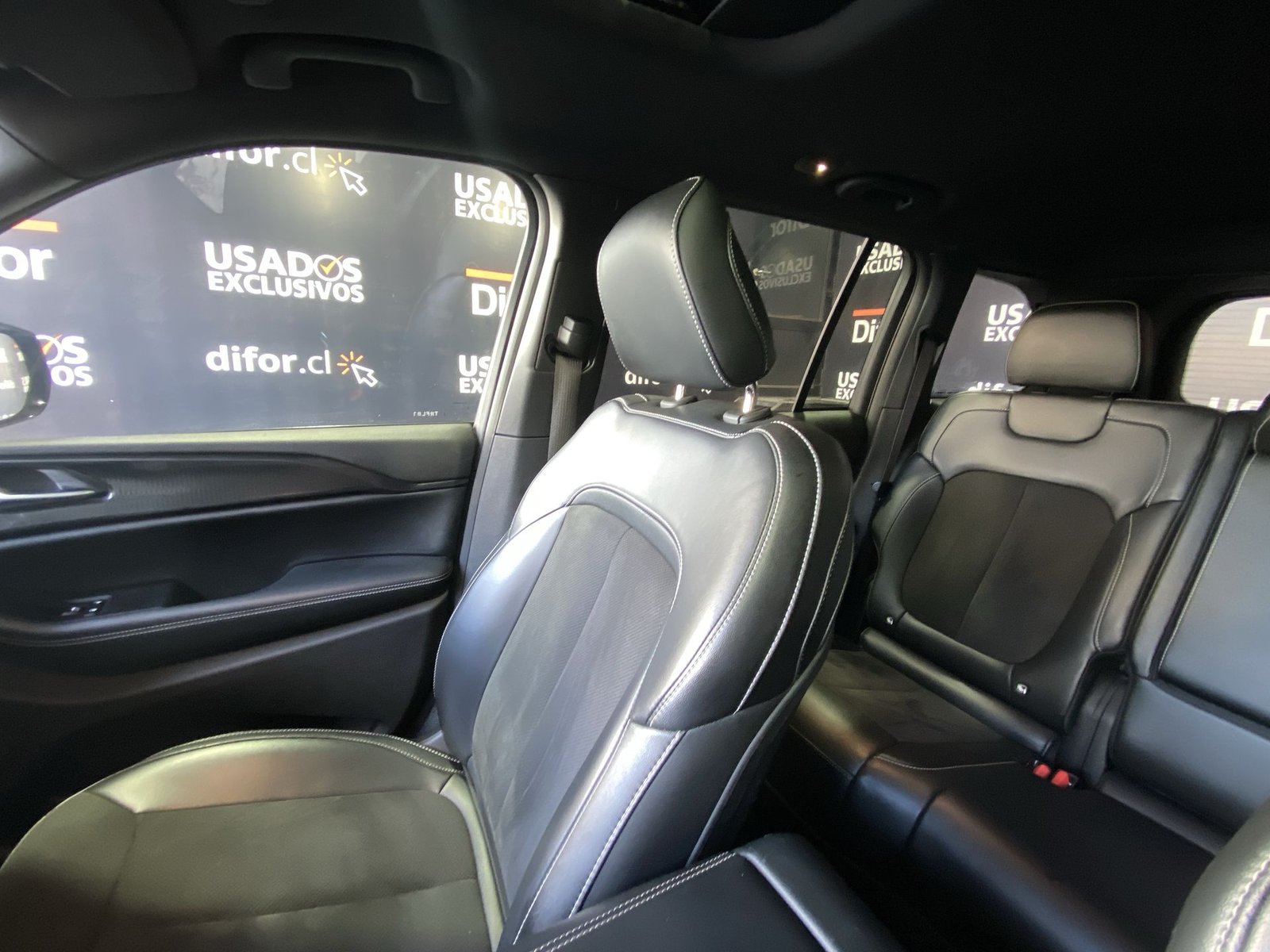 Jeep GRAND CHEROKEE 2024 - Imagen 17 de 20