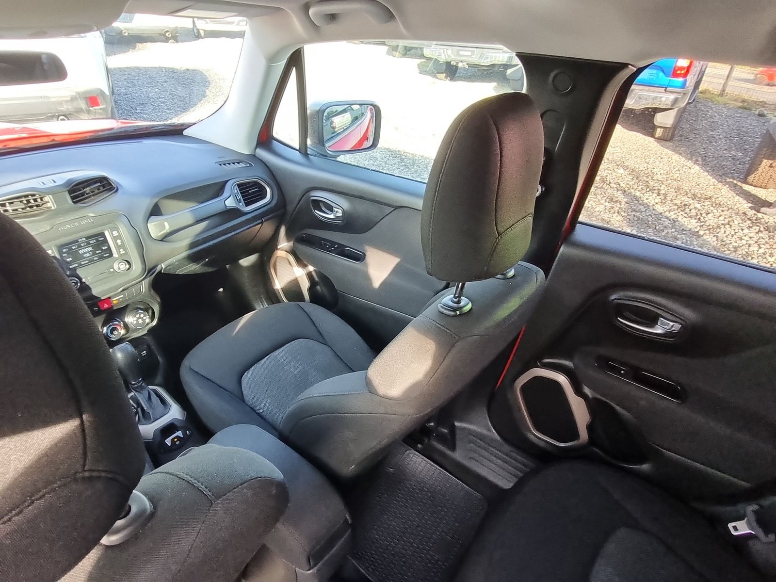 Jeep RENEGADE SPORT LX 1.7 AUT 2017 - Imagen 11 de 20
