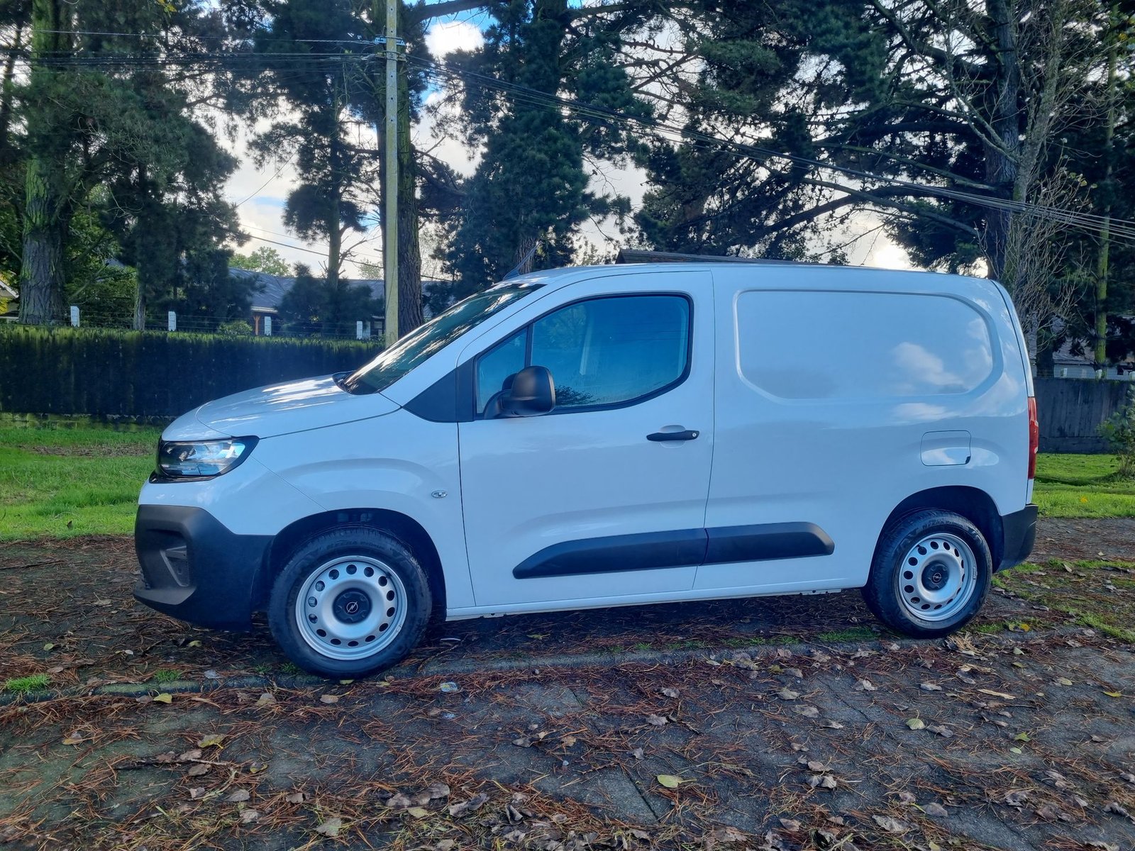 Opel COMBO L1 1.5 2025 - Imagen 12 de 20