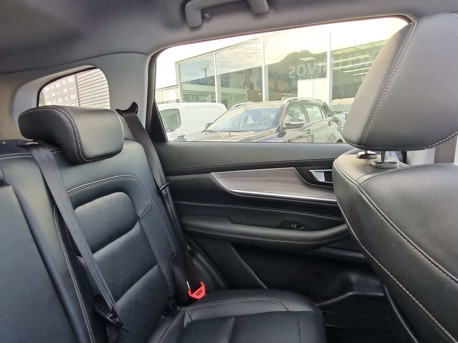Chery TIGGO 8 PRO GLX DCT 1.6 AUT 2023 - Imagen 14 de 15