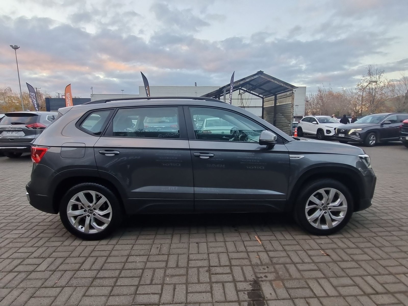 Volkswagen TAOS TSI 1.4 AT 2023 - Imagen 9 de 20