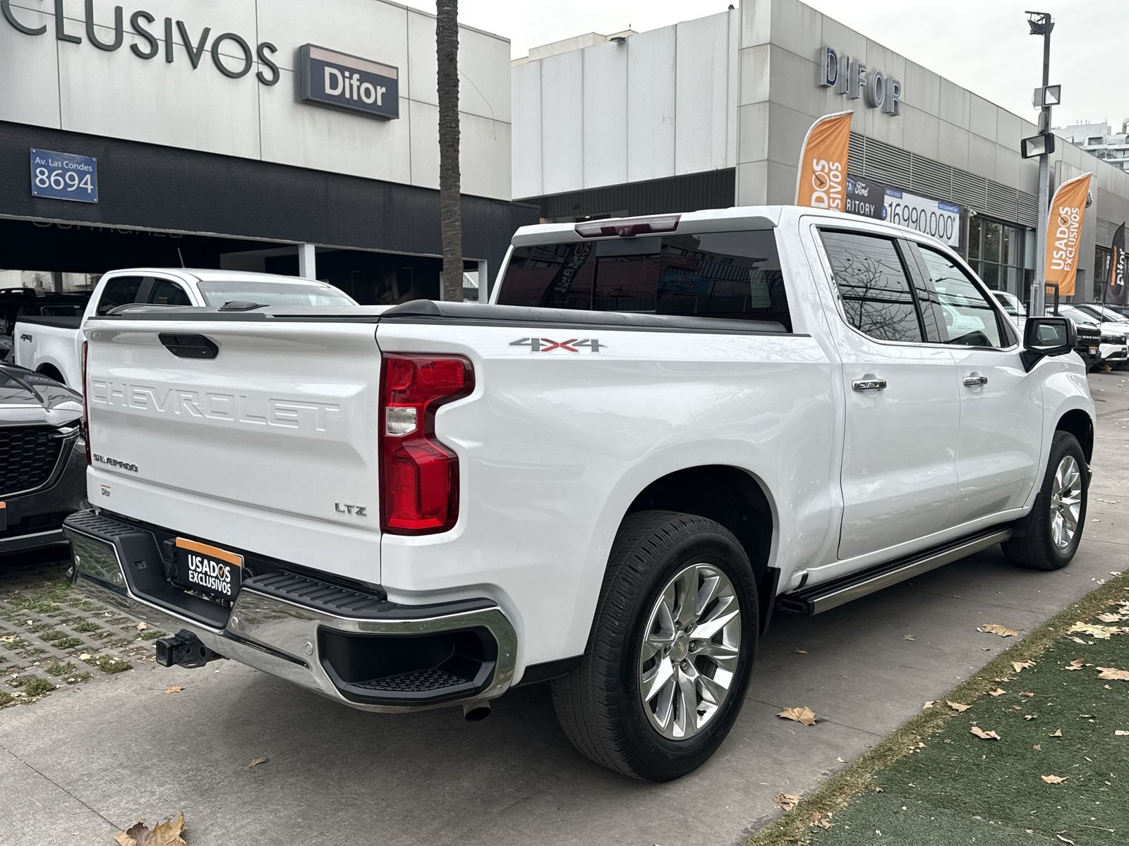 Chevrolet SILVERADO CC DCAB 4X4 5.3 AUT 2020 - Imagen 8 de 15