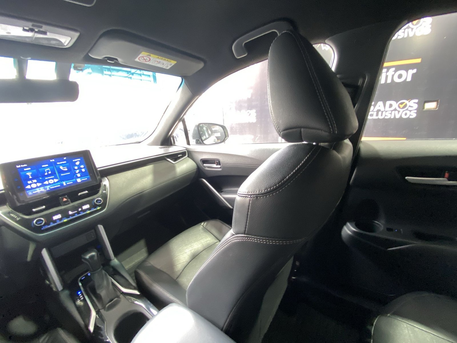 Toyota COROLLA CROSS CVT 2.0 AUT 2023 - Imagen 13 de 20