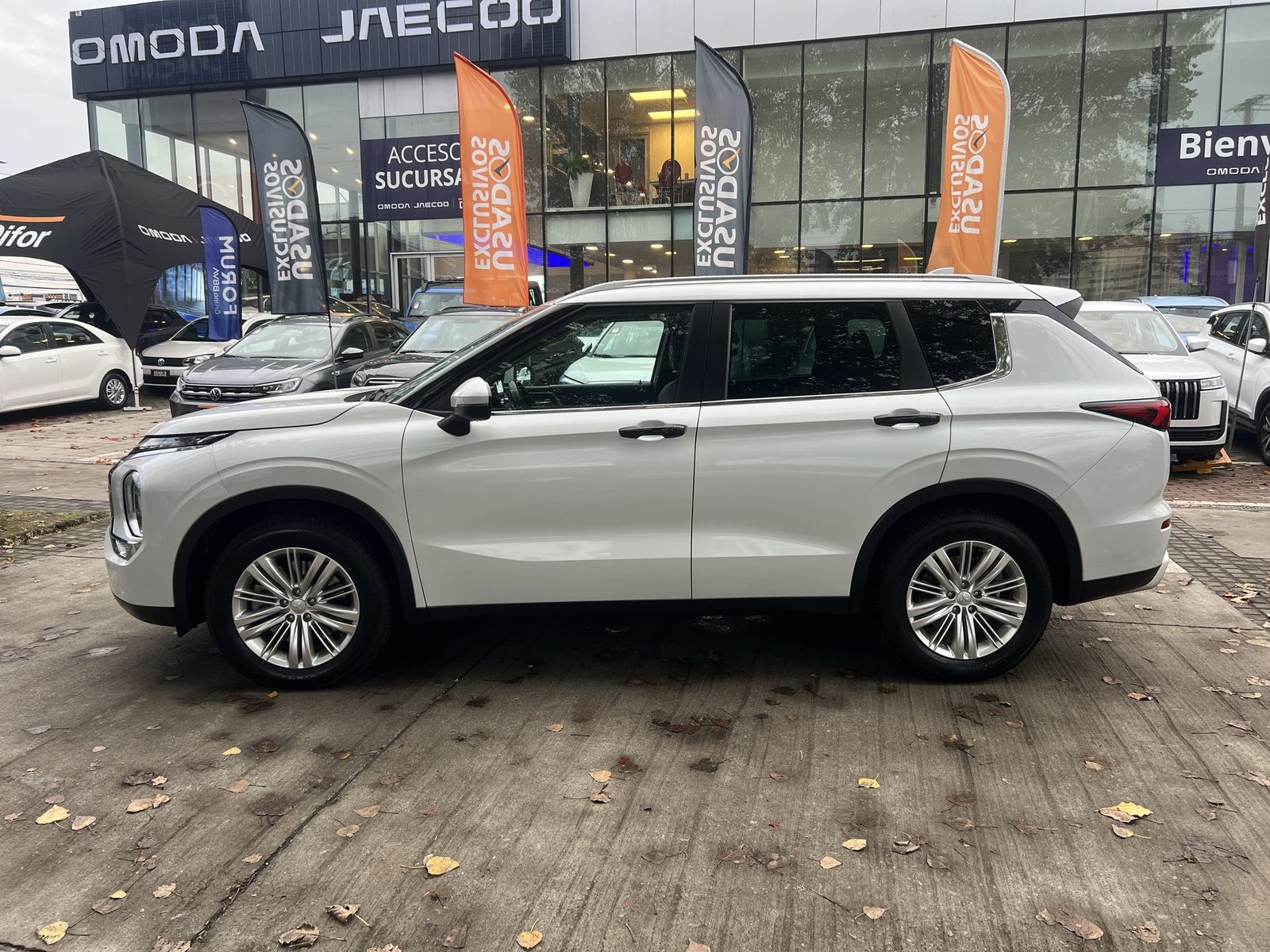 Mitsubishi OUTLANDER GLX 2.5 AUT 2023 - Imagen 5 de 20