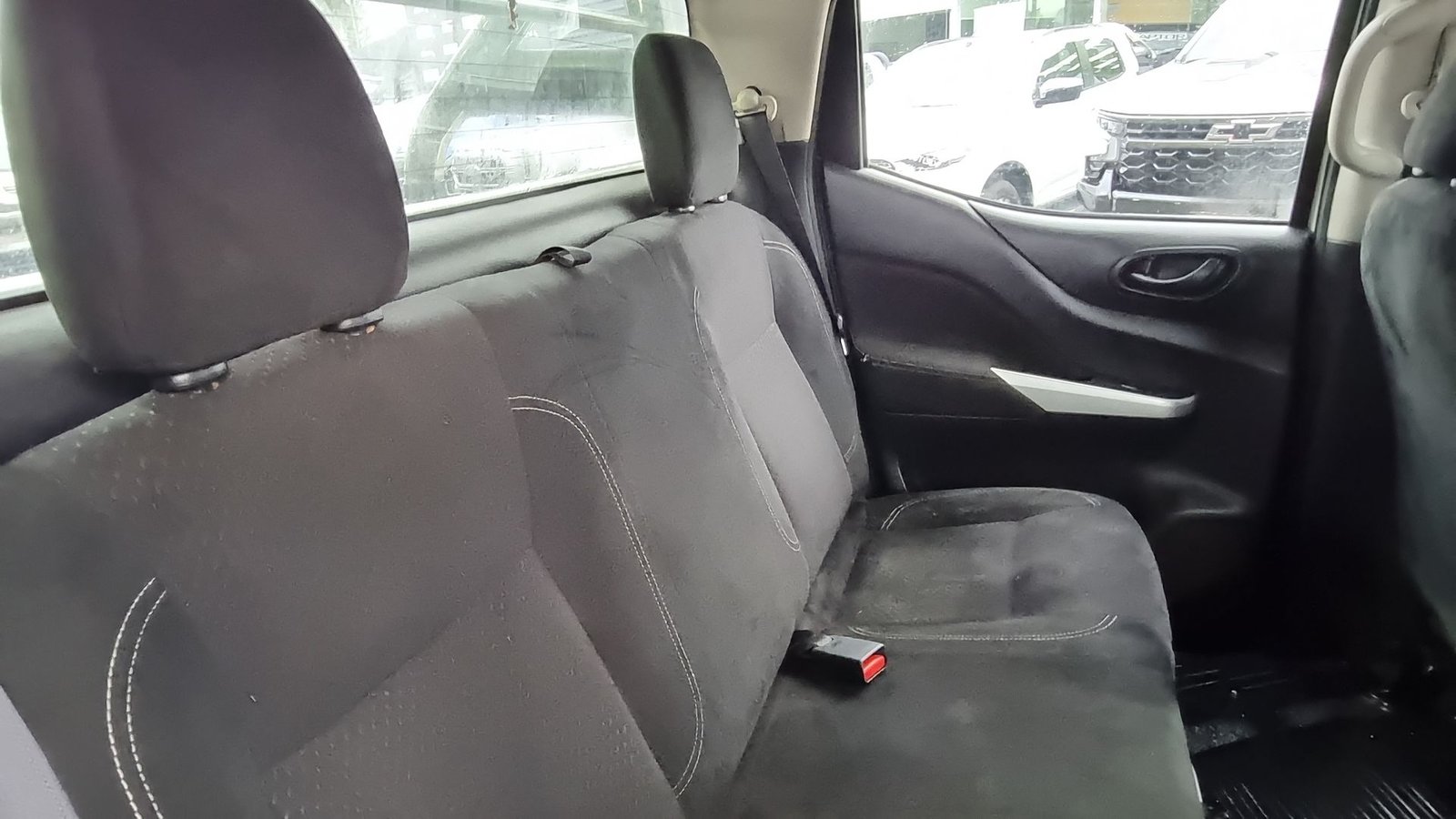 Nissan NAVARA NP300 DCAB XE 2.5 2019 - Imagen 19 de 20