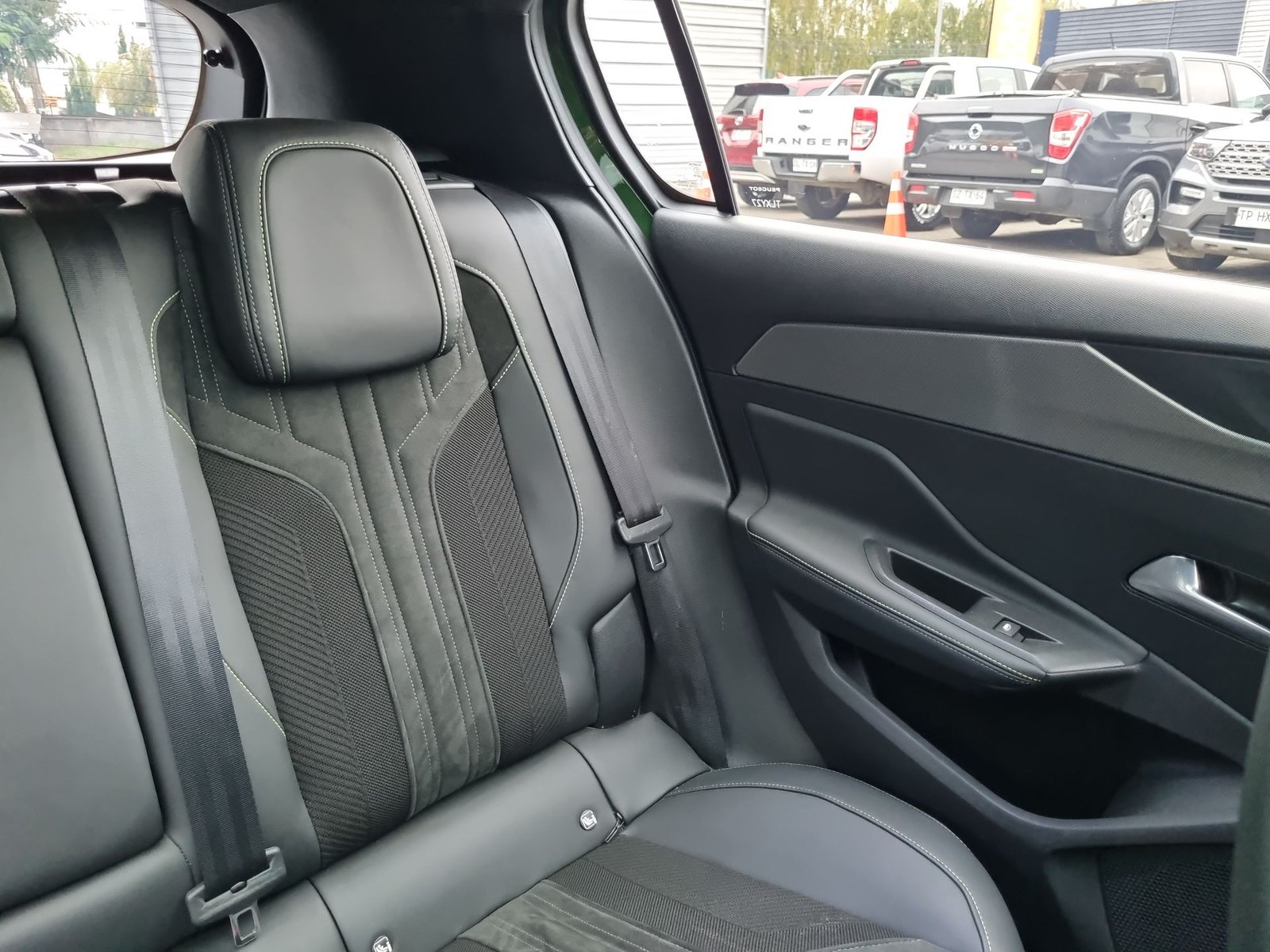 Peugeot 308 PURETECH 1.2 AUT 2024 - Imagen 14 de 20