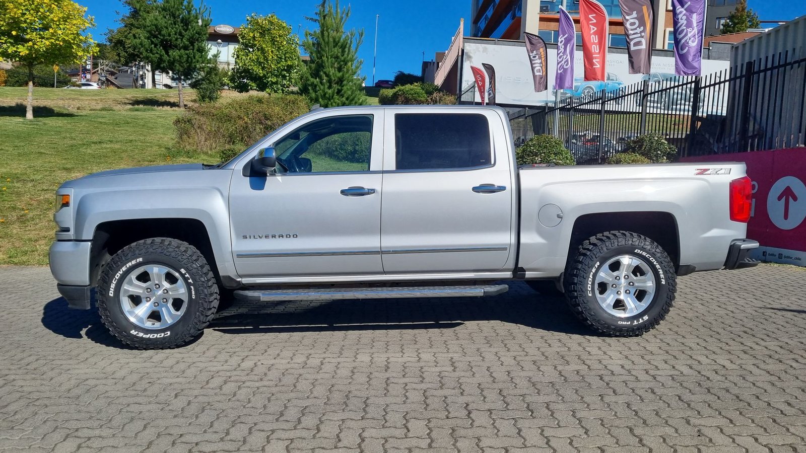 Chevrolet SILVERADO DCAB 4X4 5.3 AUT 2018 - Imagen 6 de 20